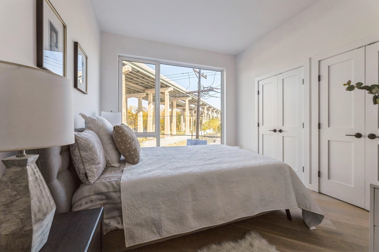 425 3RD ST Unit: 303