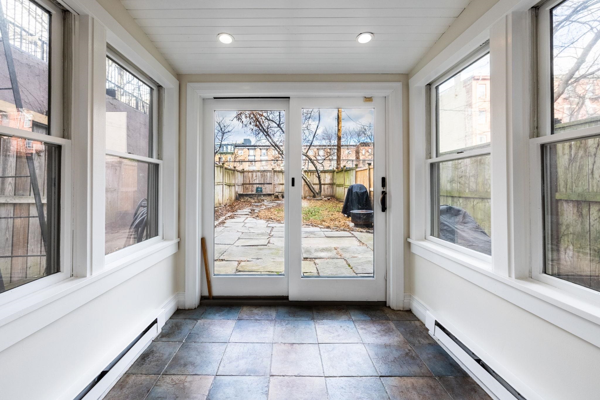 126 WAYNE ST Unit: 1