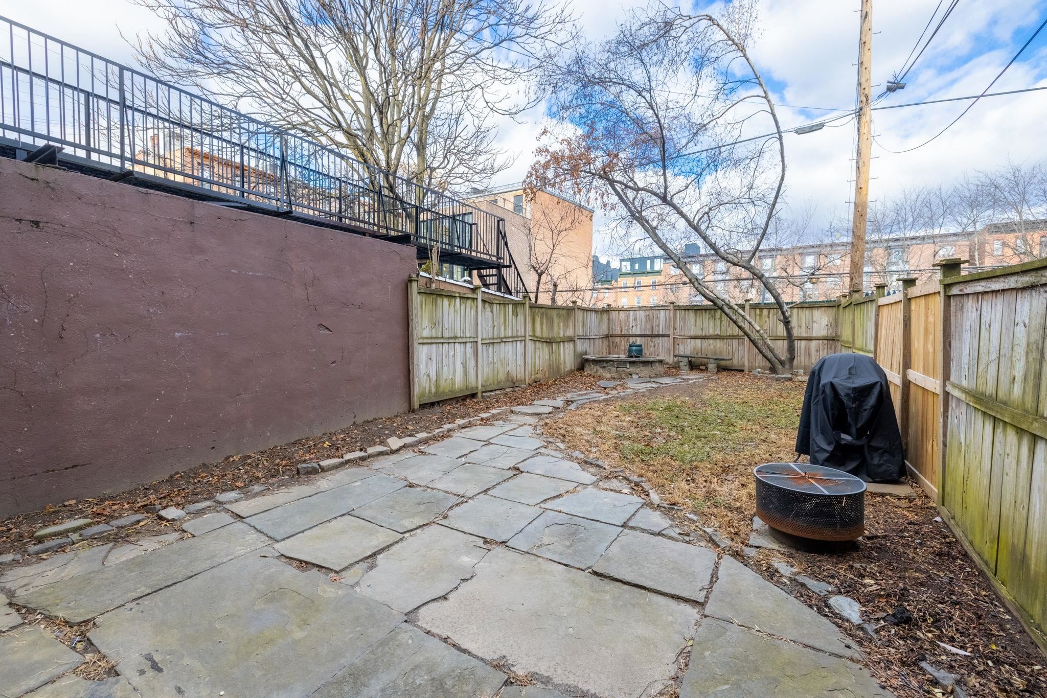 126 WAYNE ST Unit: 1