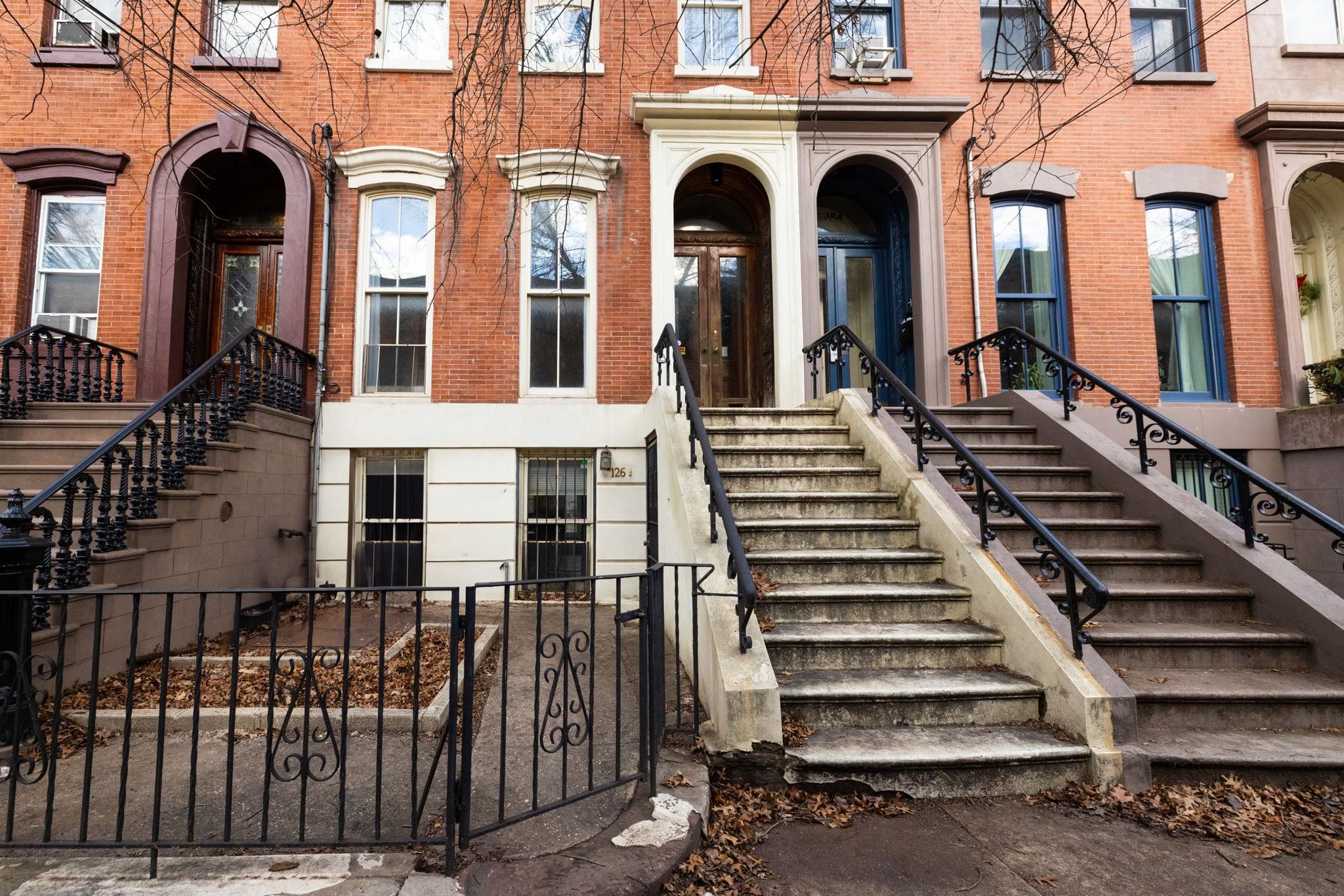 126 WAYNE ST Unit: 1