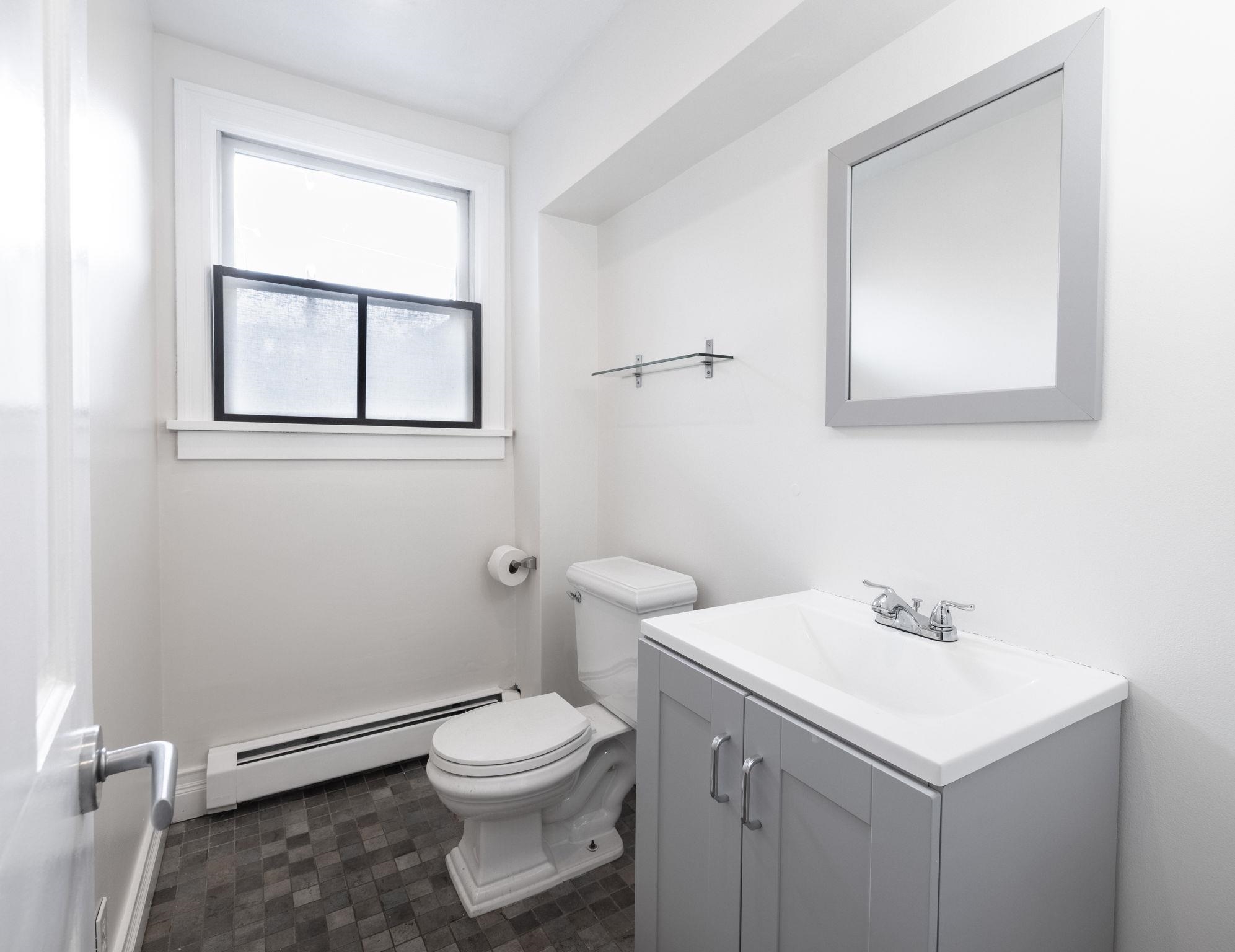 126 WAYNE ST Unit: 1
