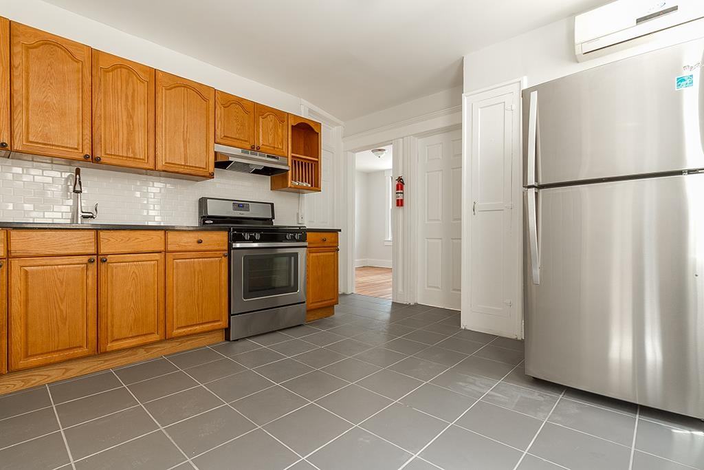 282 NEPTUNE AVE