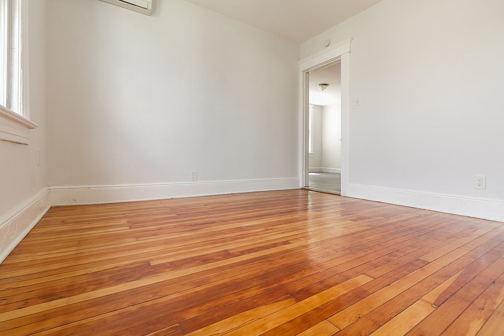 282 NEPTUNE AVE