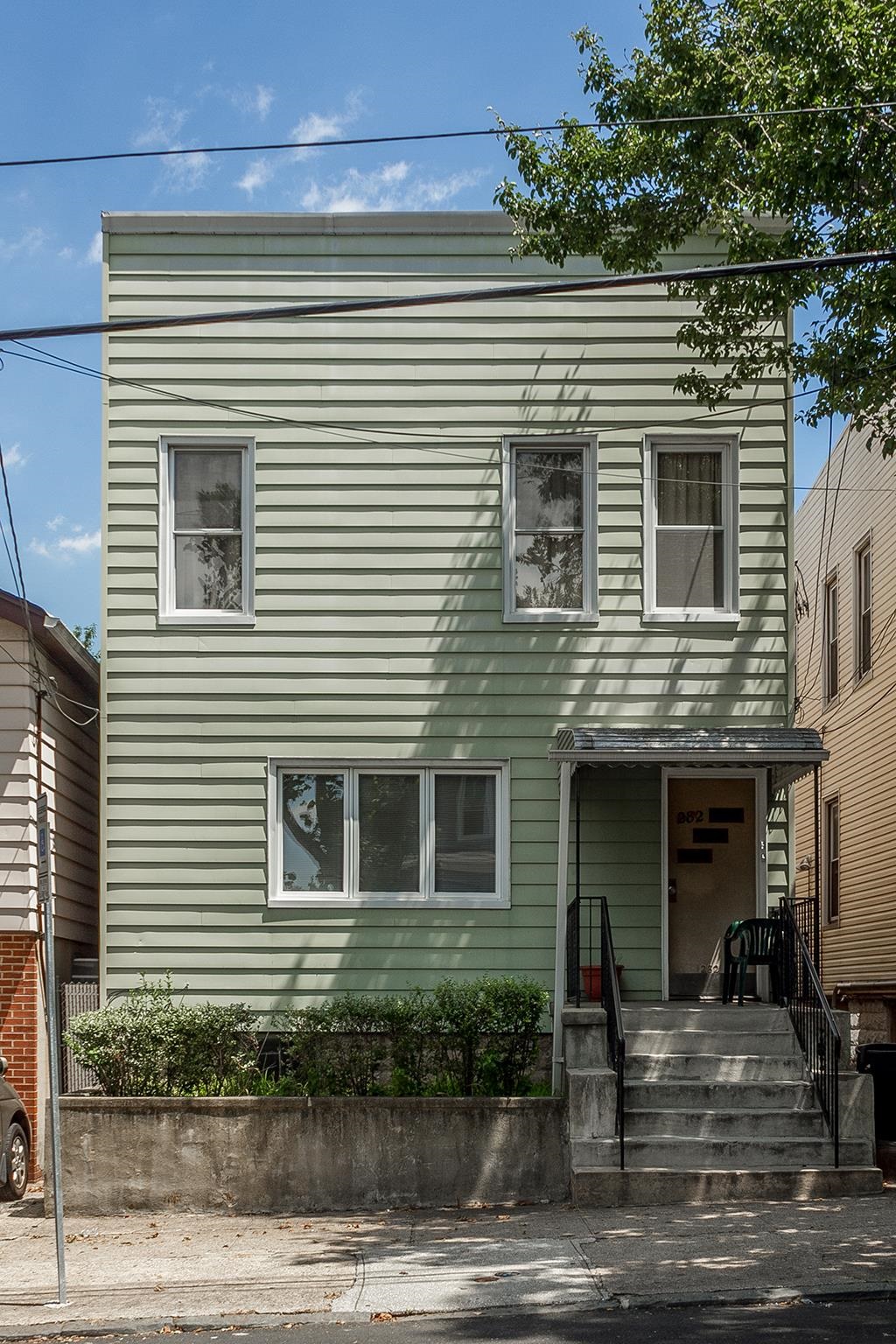 282 NEPTUNE AVE