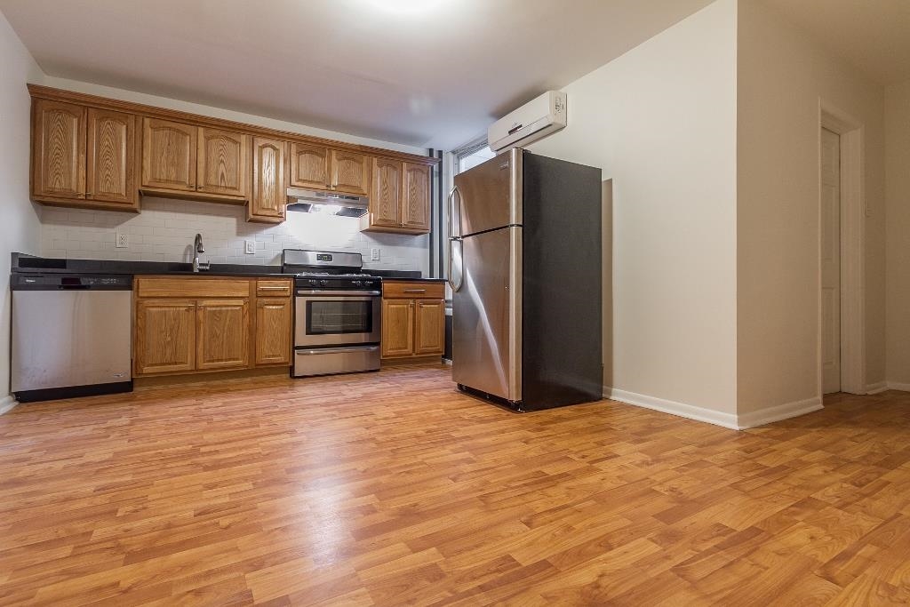 282 NEPTUNE AVE