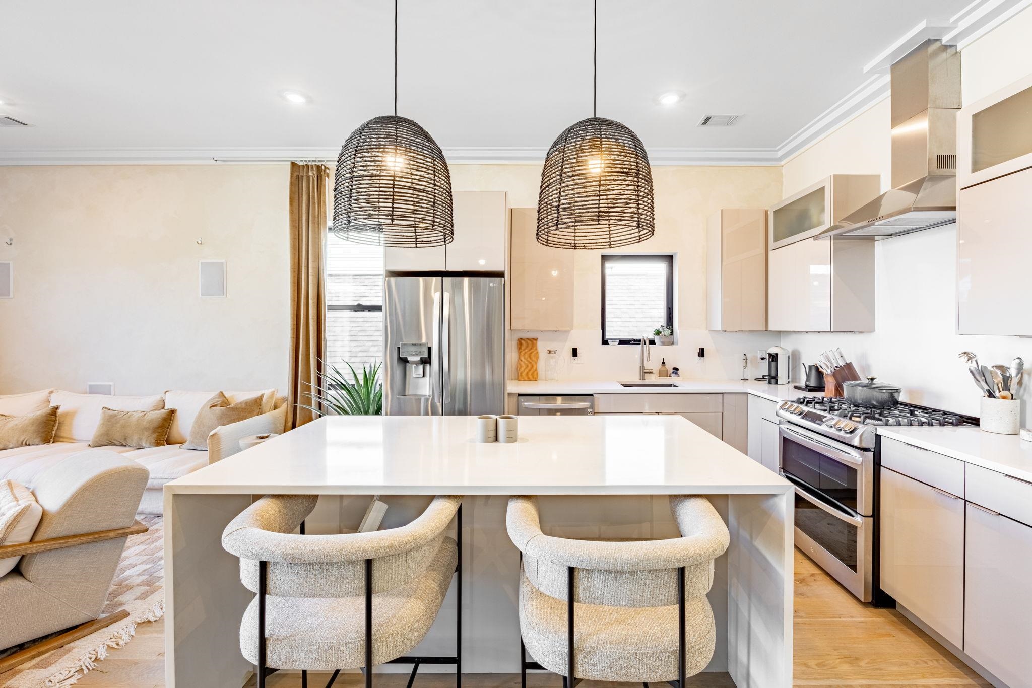 25 WAVERLY ST Unit: 2