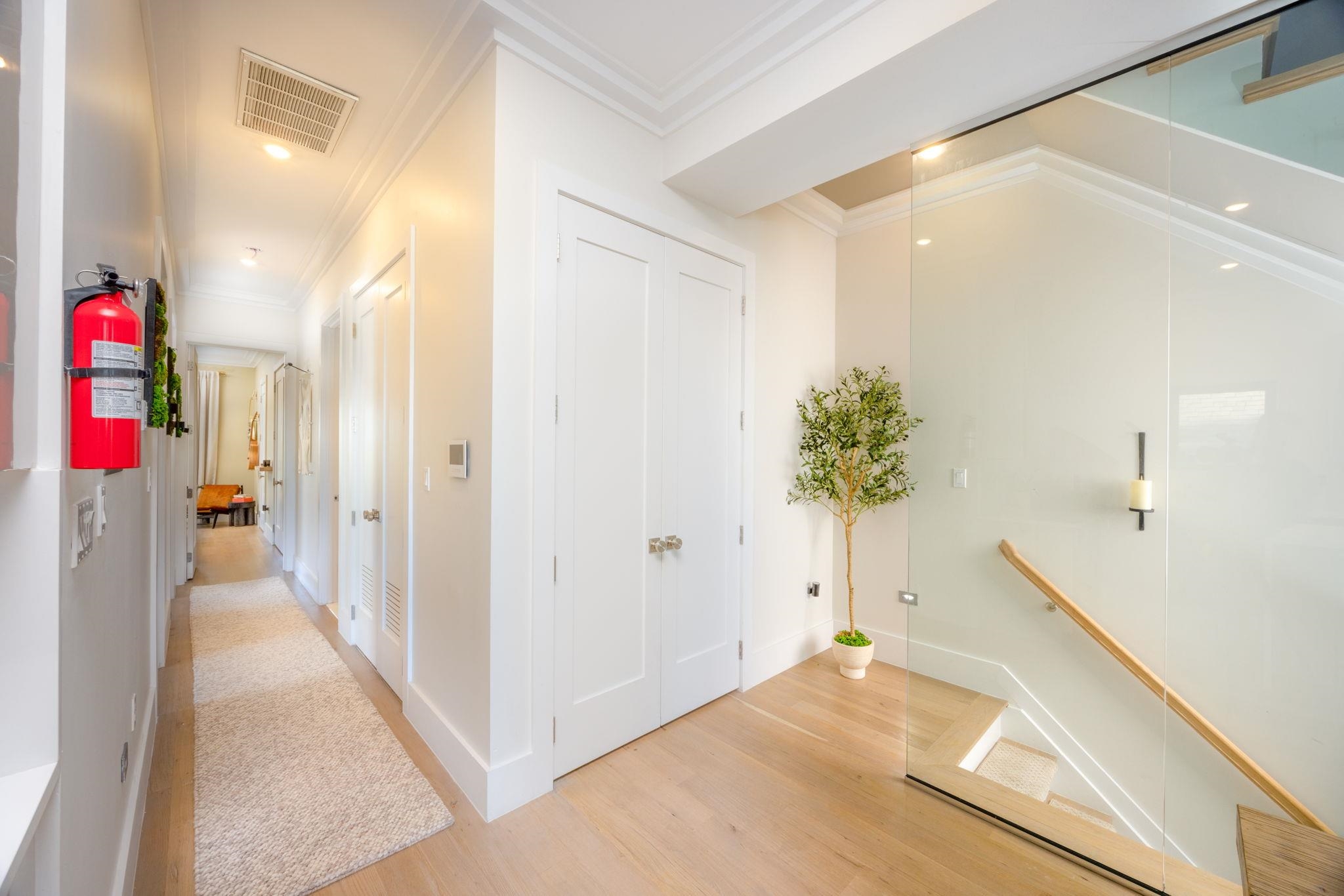 25 WAVERLY ST Unit: 2