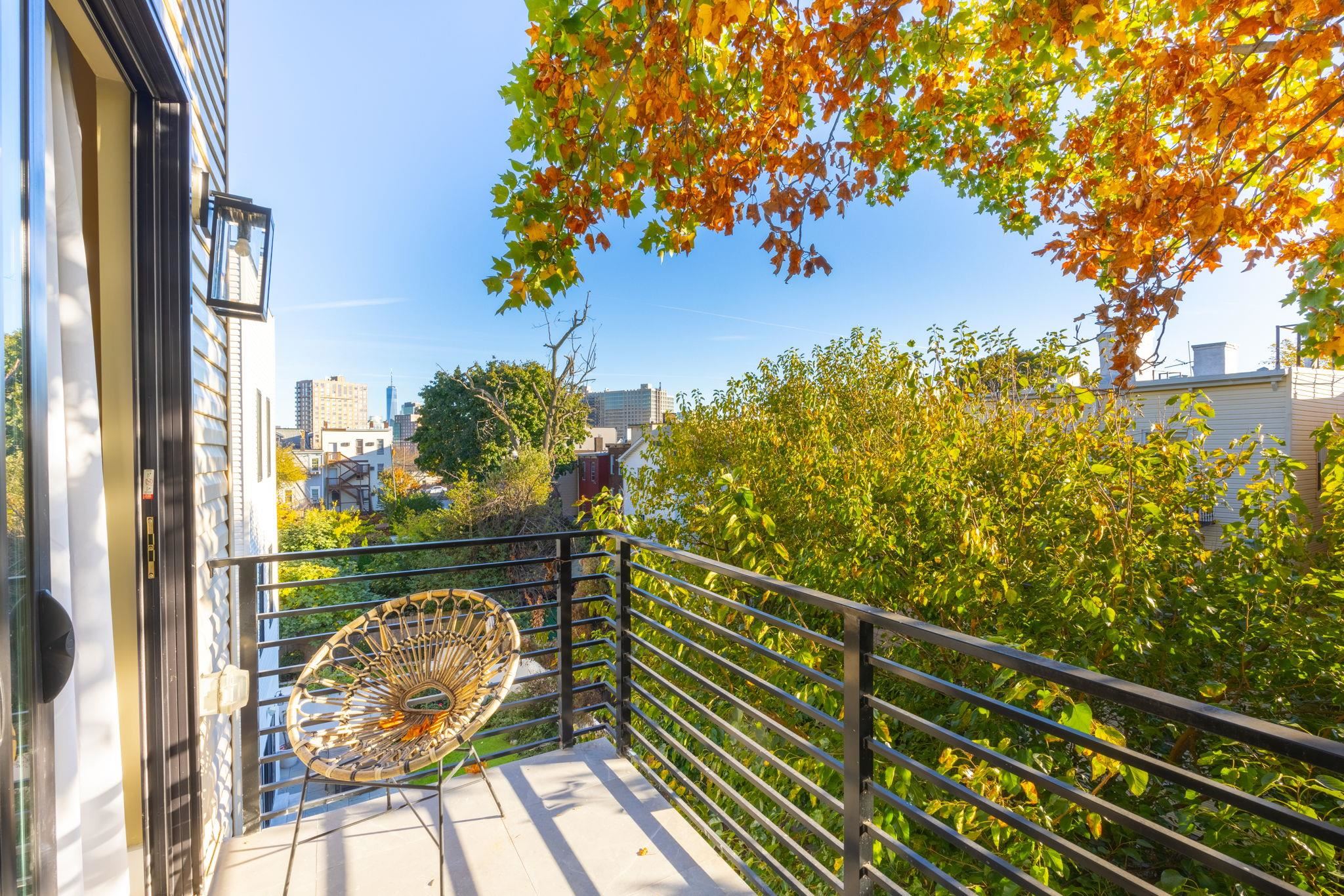 25 WAVERLY ST Unit: 2