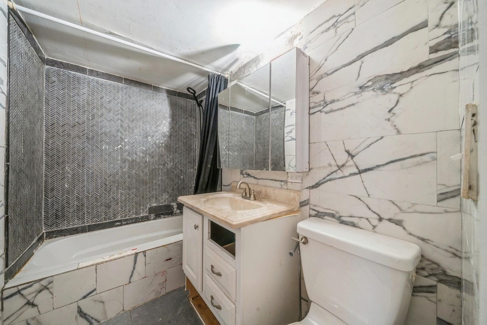 9060 PALISADE AVE Unit: 515