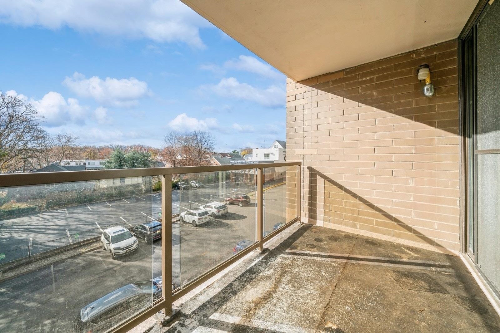 9060 PALISADE AVE Unit: 515