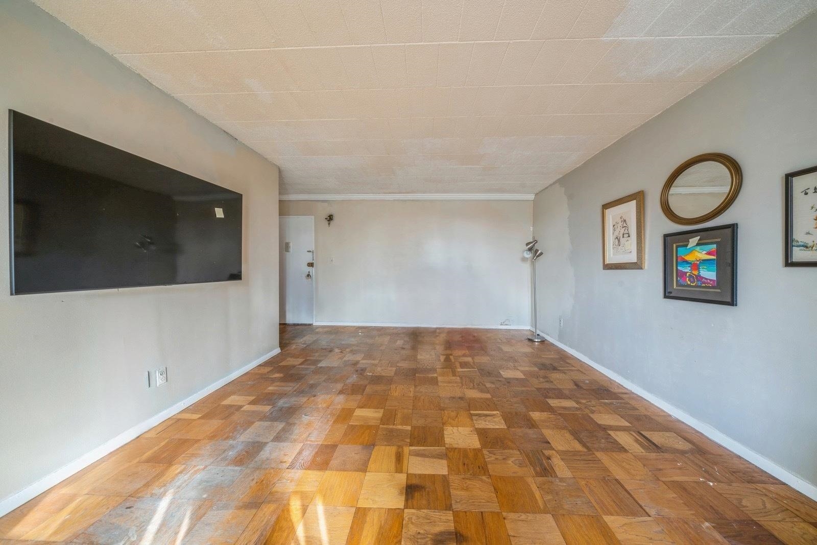 9060 PALISADE AVE Unit: 515