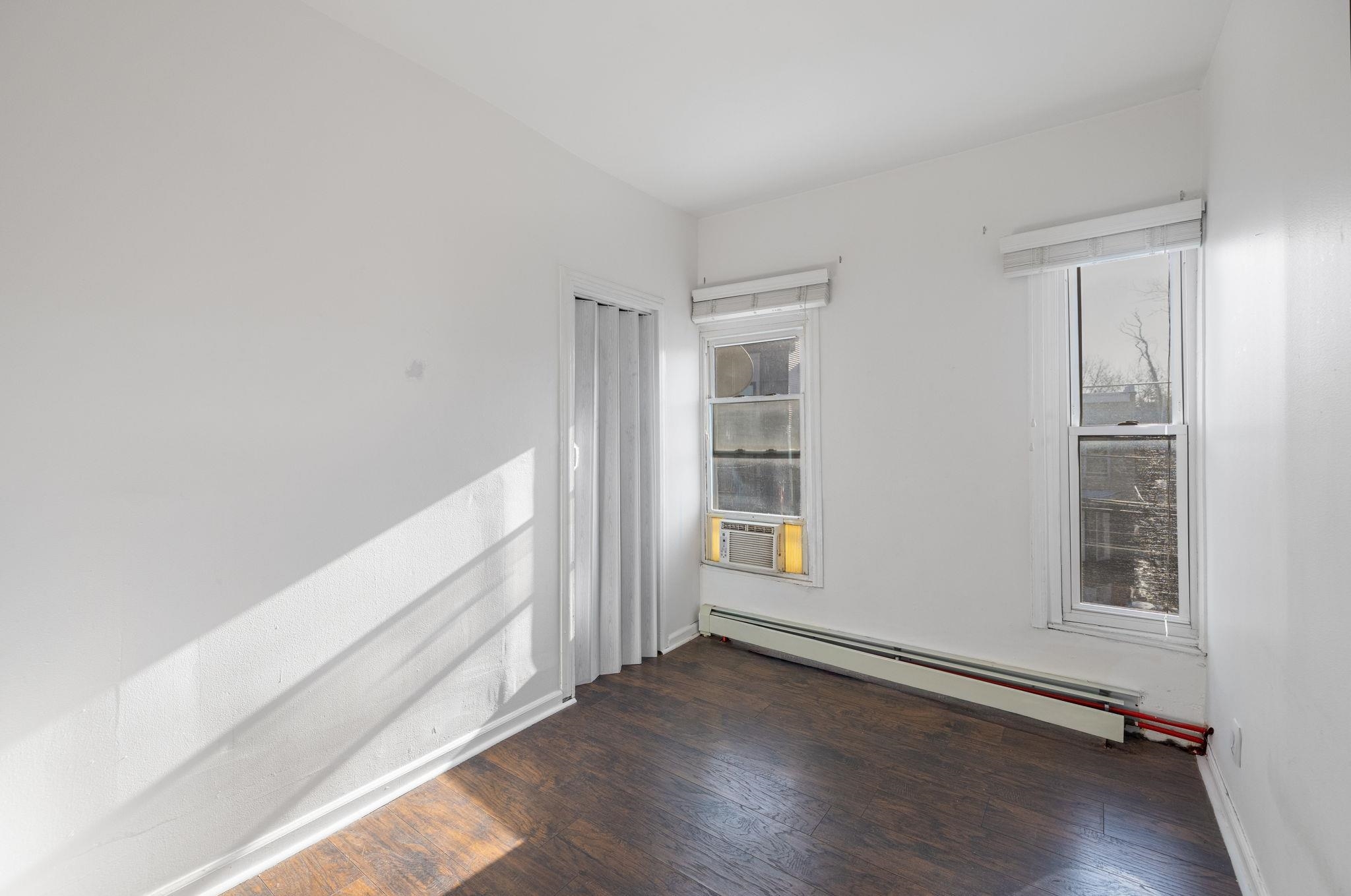 60 JEWETT AVE Unit: 2