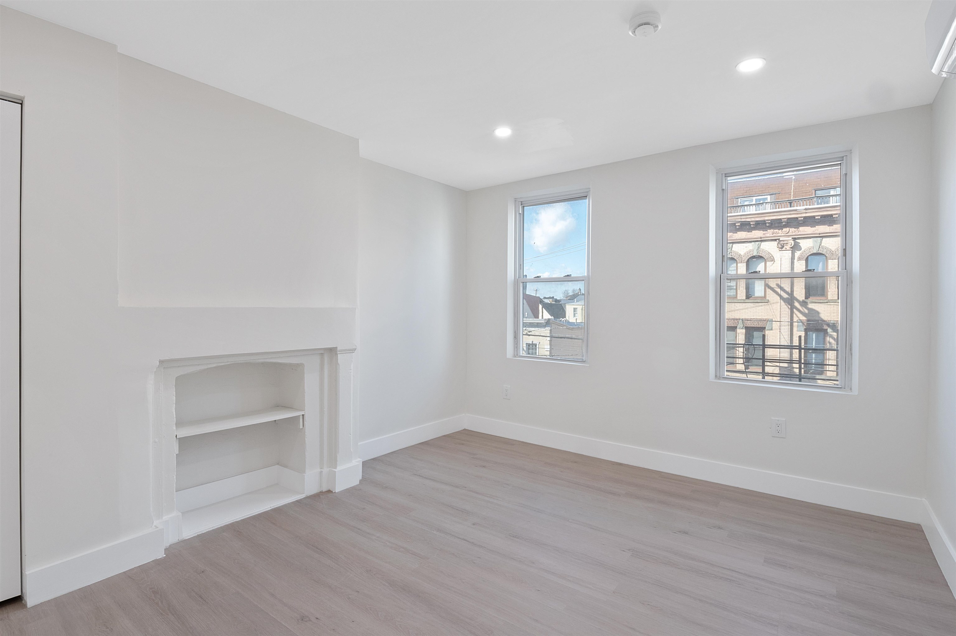 388 PALISADE AVE Unit: 5