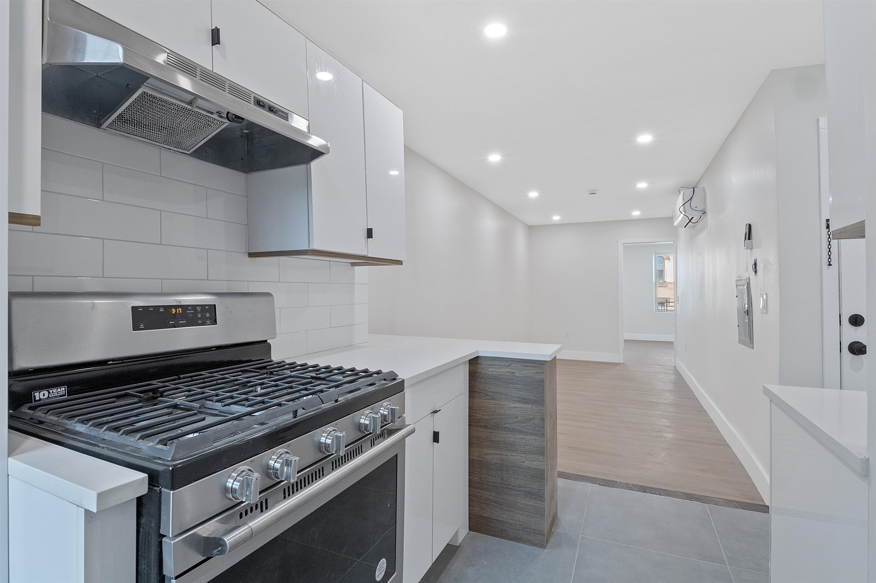 388 PALISADE AVE Unit: 5