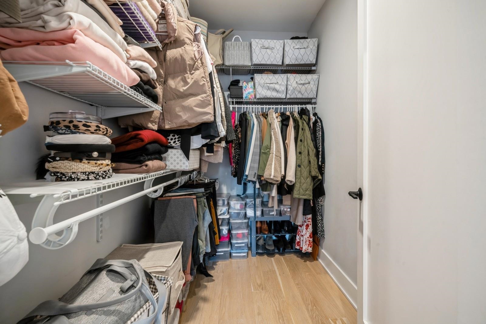 366 6TH ST Unit: 401