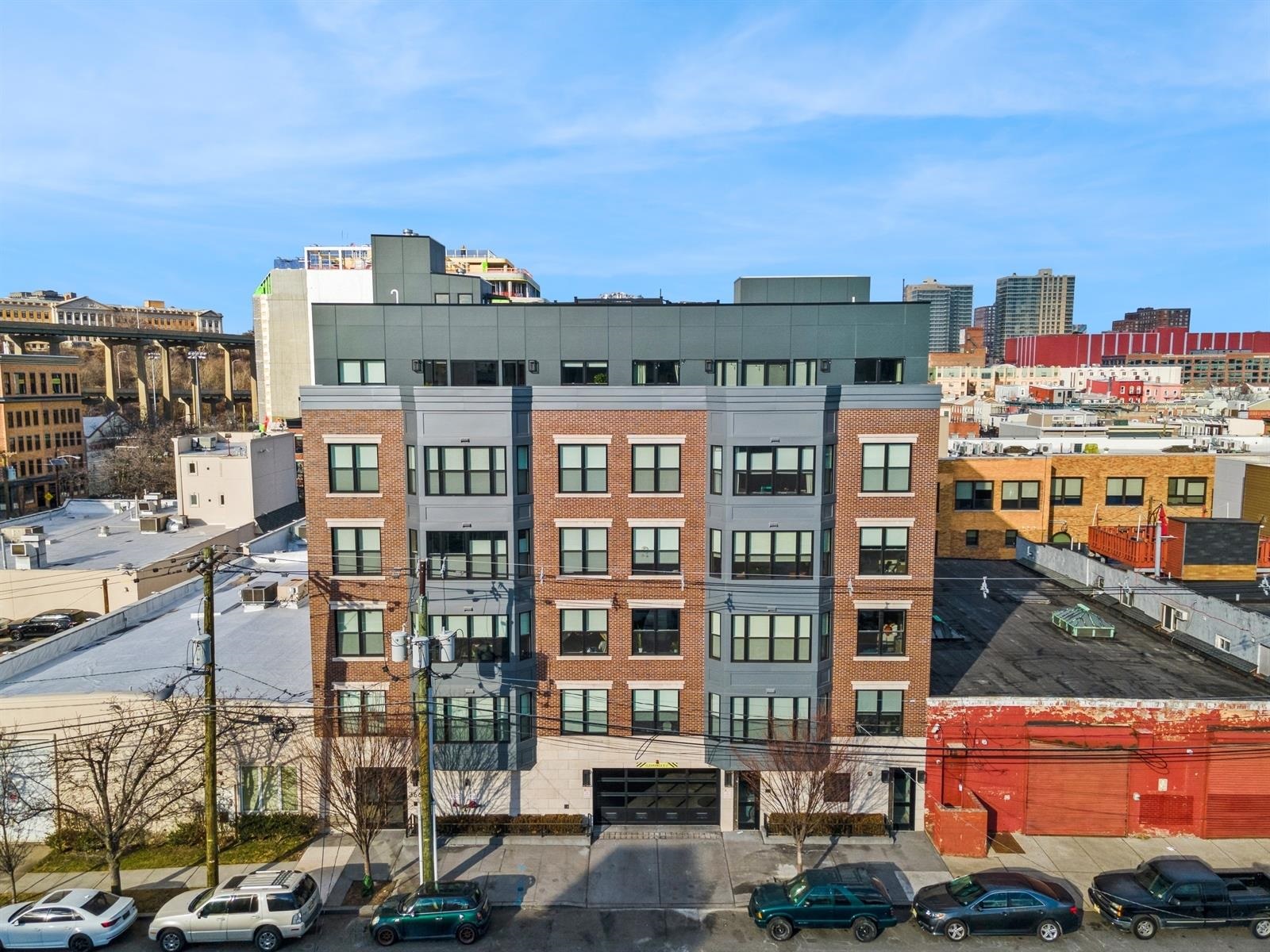 366 6TH ST Unit: 401