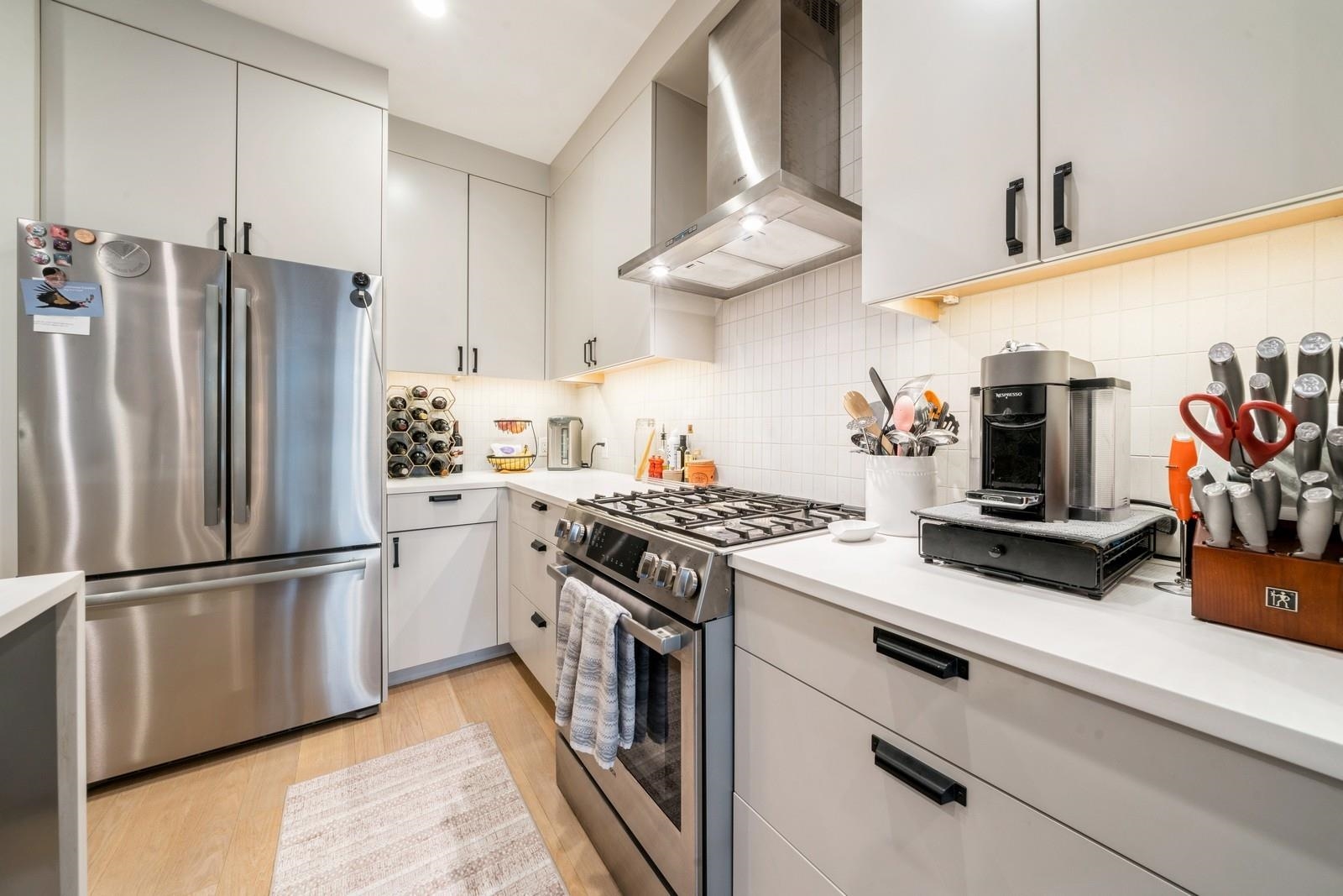 366 6TH ST Unit: 401