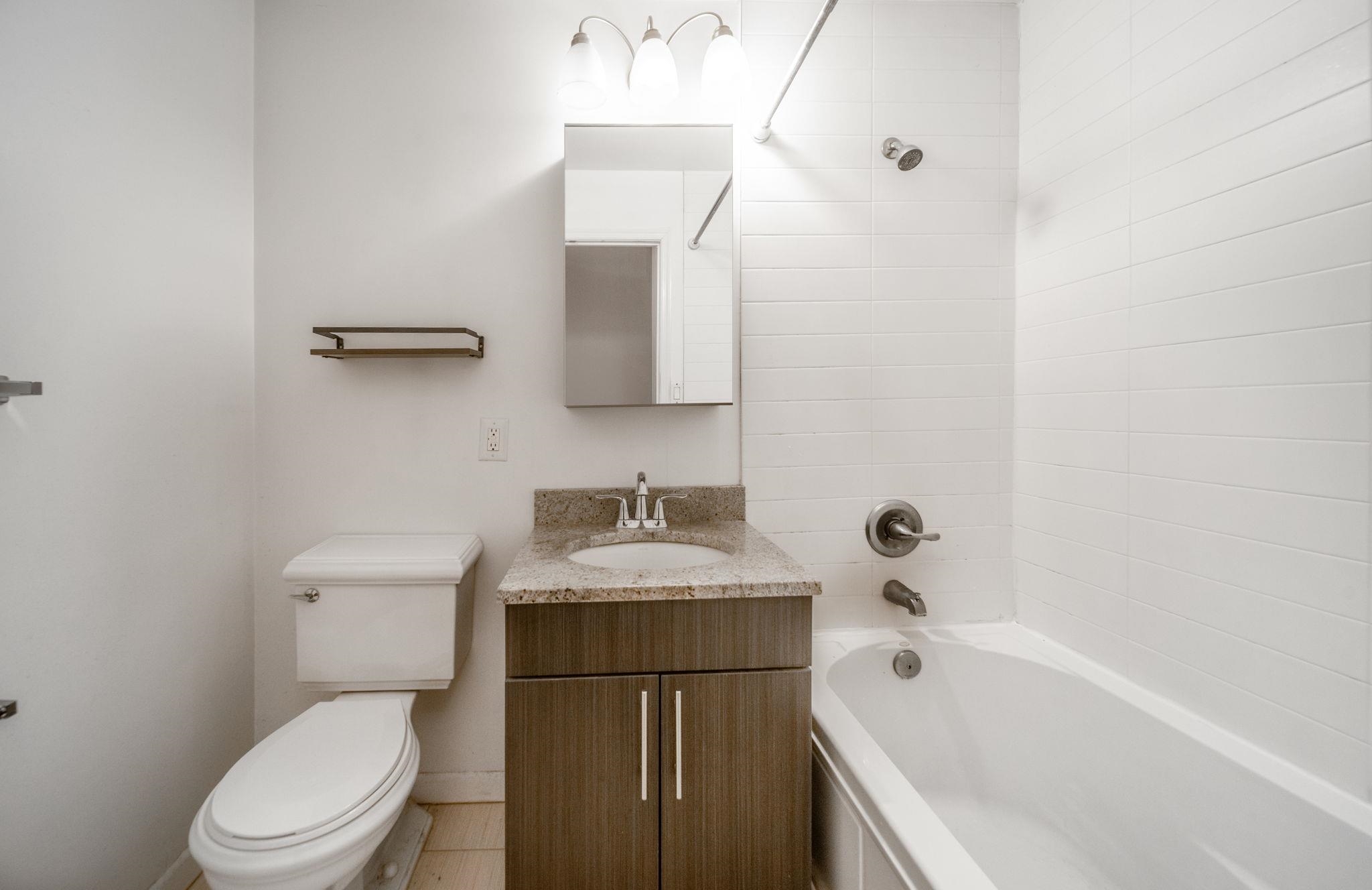 227 CHRISTOPHER COLUMBUS DR Unit: 111b