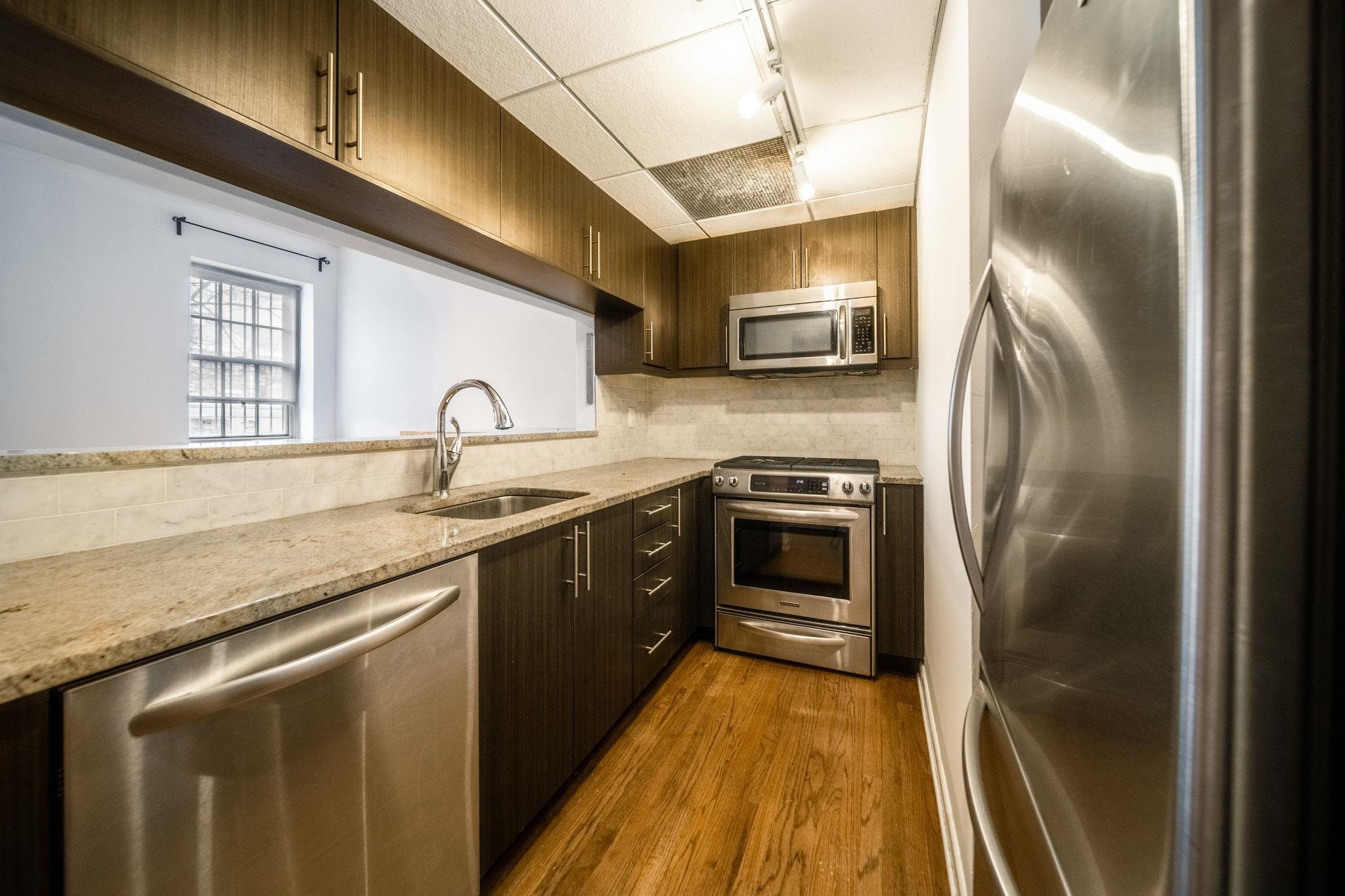 227 CHRISTOPHER COLUMBUS DR Unit: 111b