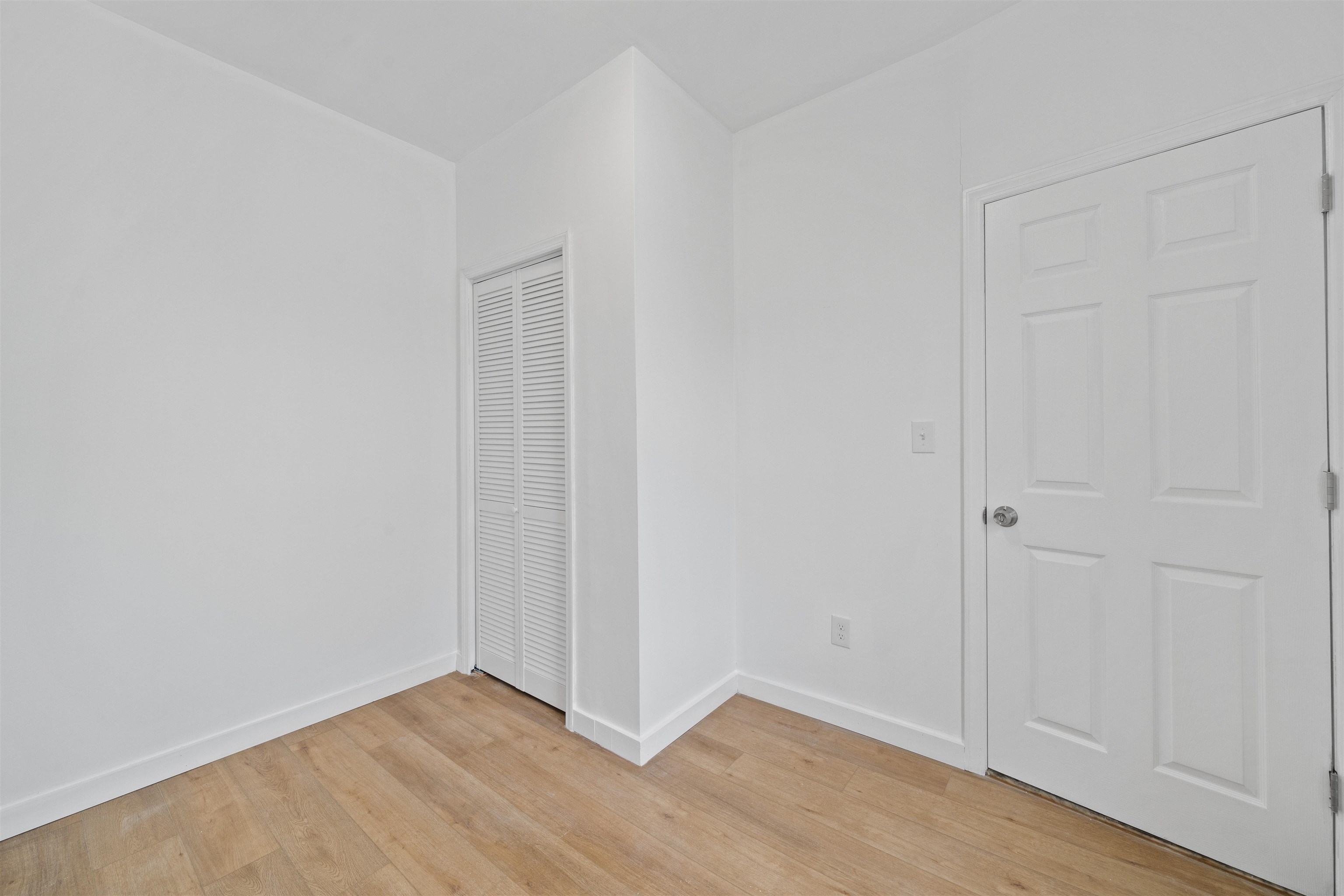 518 PATERSON PLANK RD Unit: 3