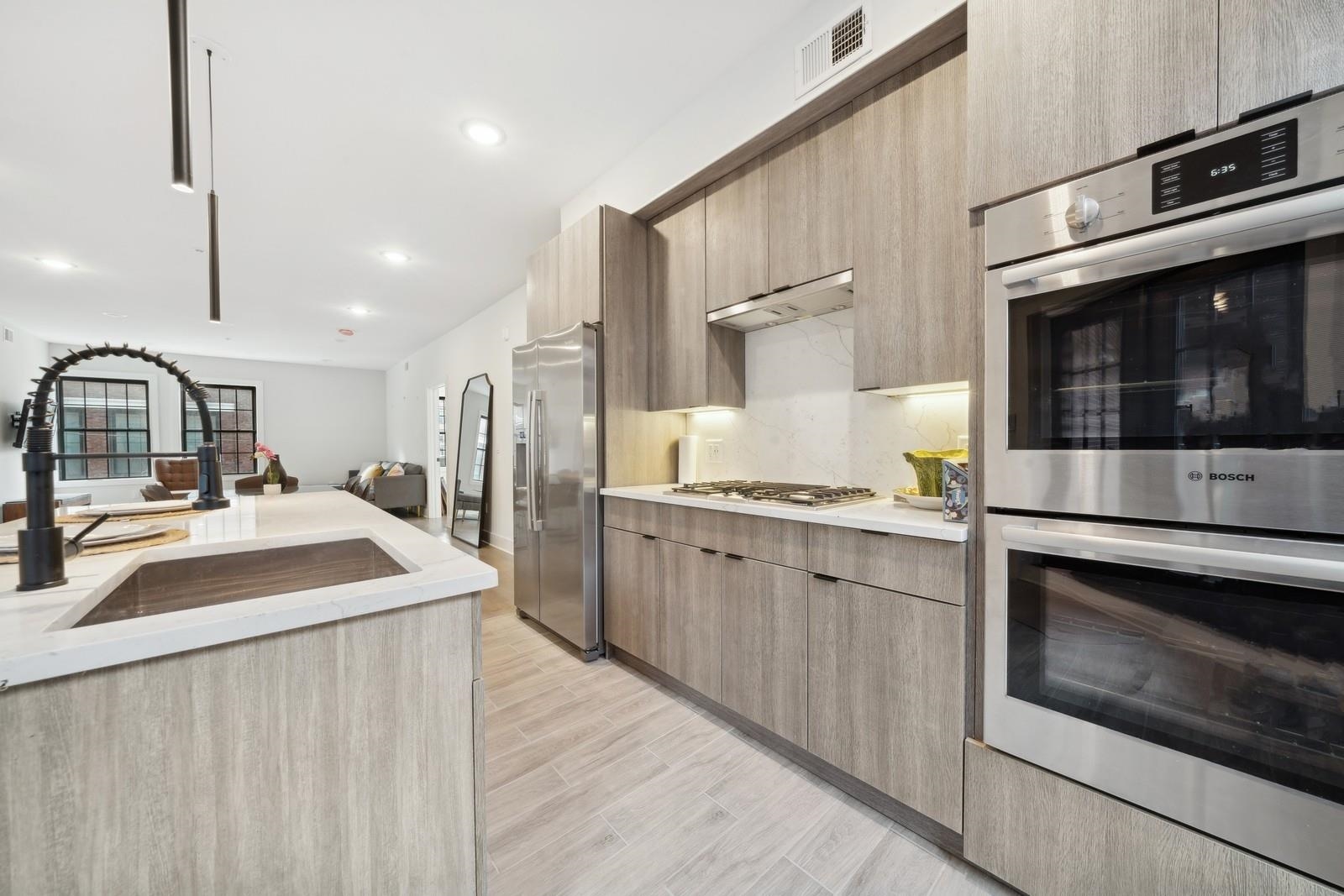 122-124 NEW YORK AVE Unit: 201