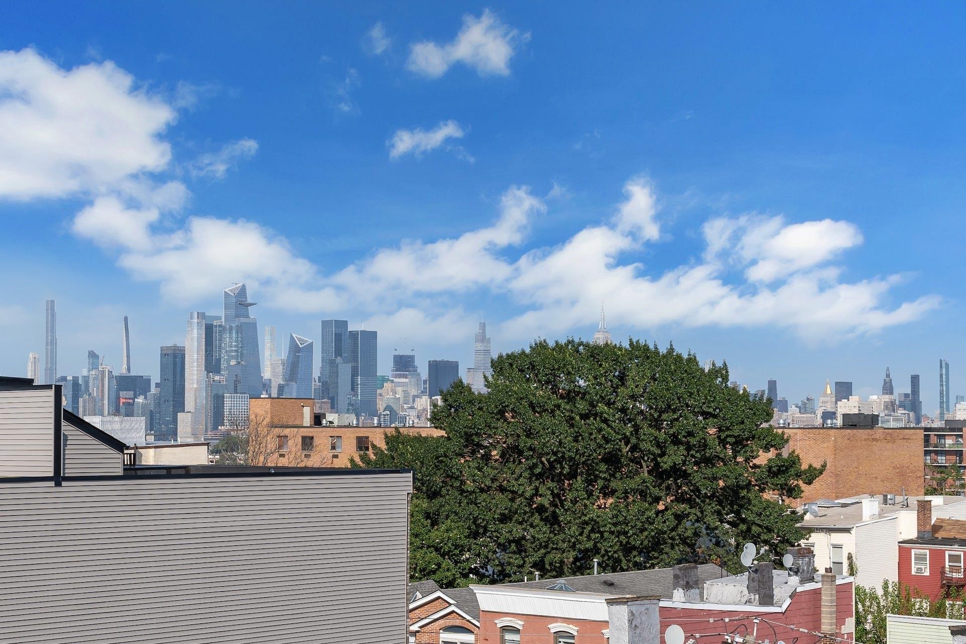 122-124 NEW YORK AVE Unit: 201