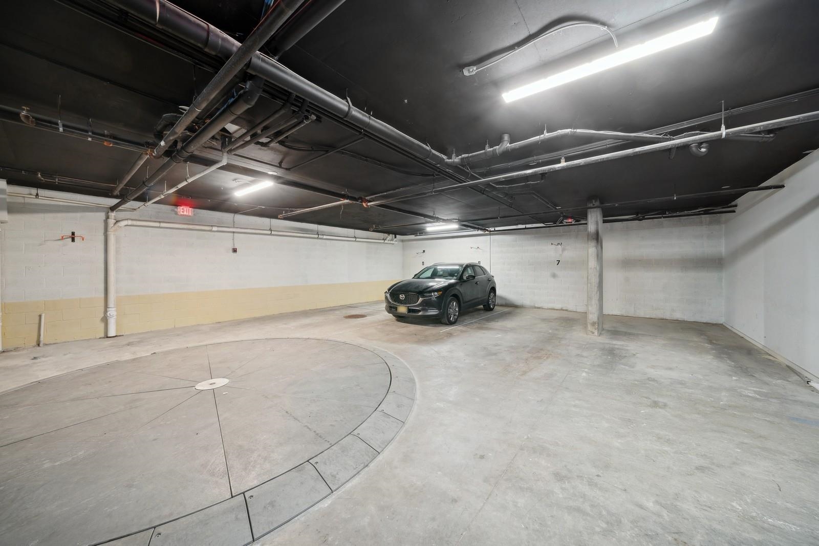 122-124 NEW YORK AVE Unit: 201