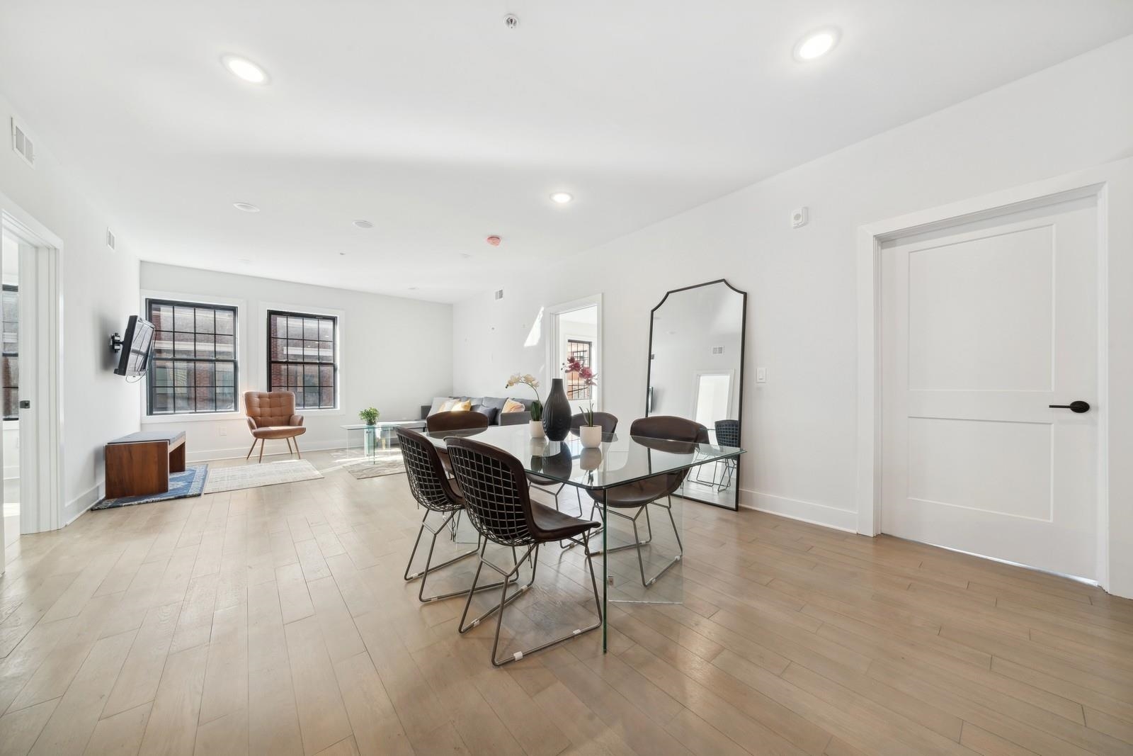 122-124 NEW YORK AVE Unit: 201