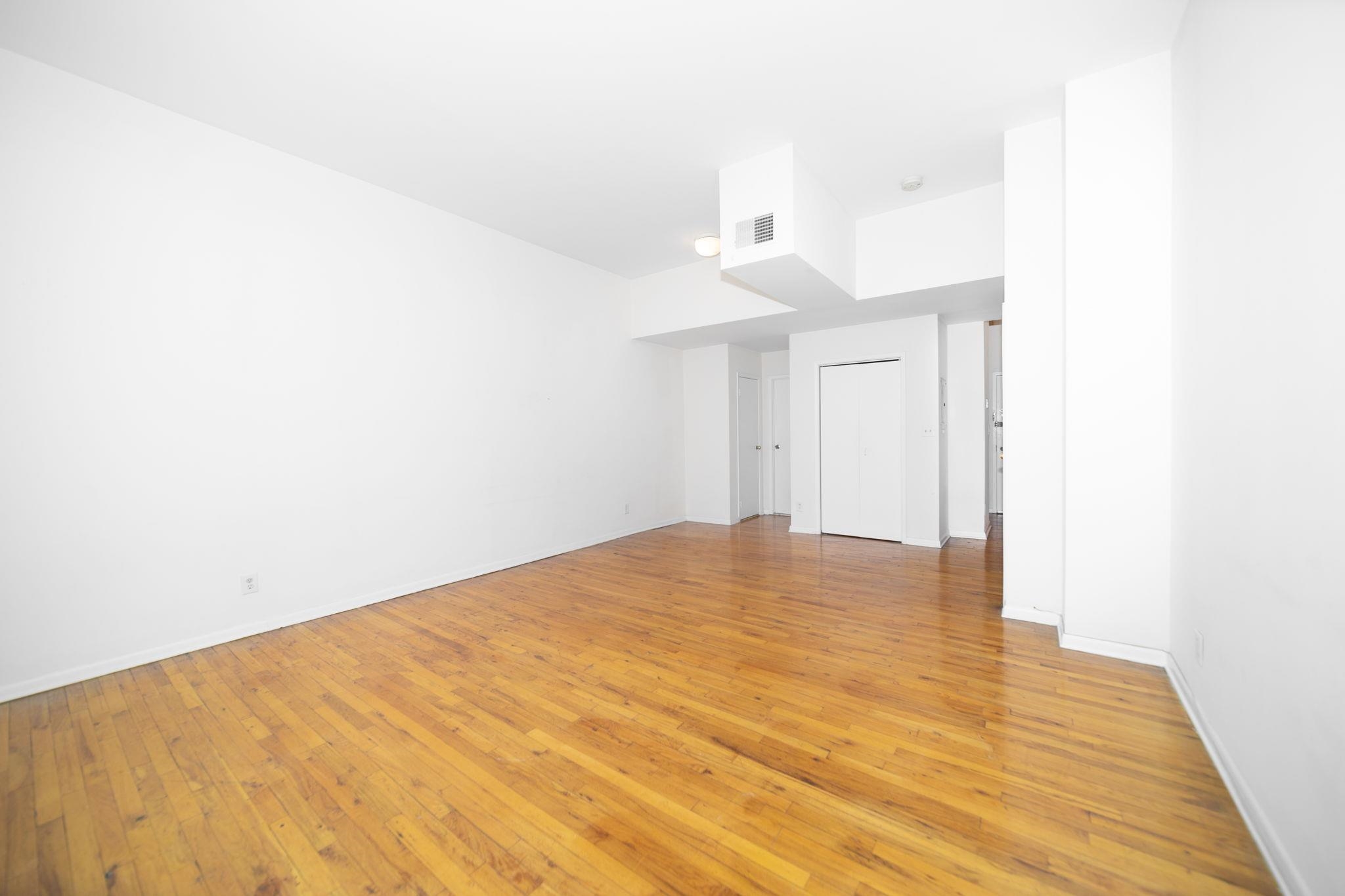 341 MONMOUTH ST Unit: 310d