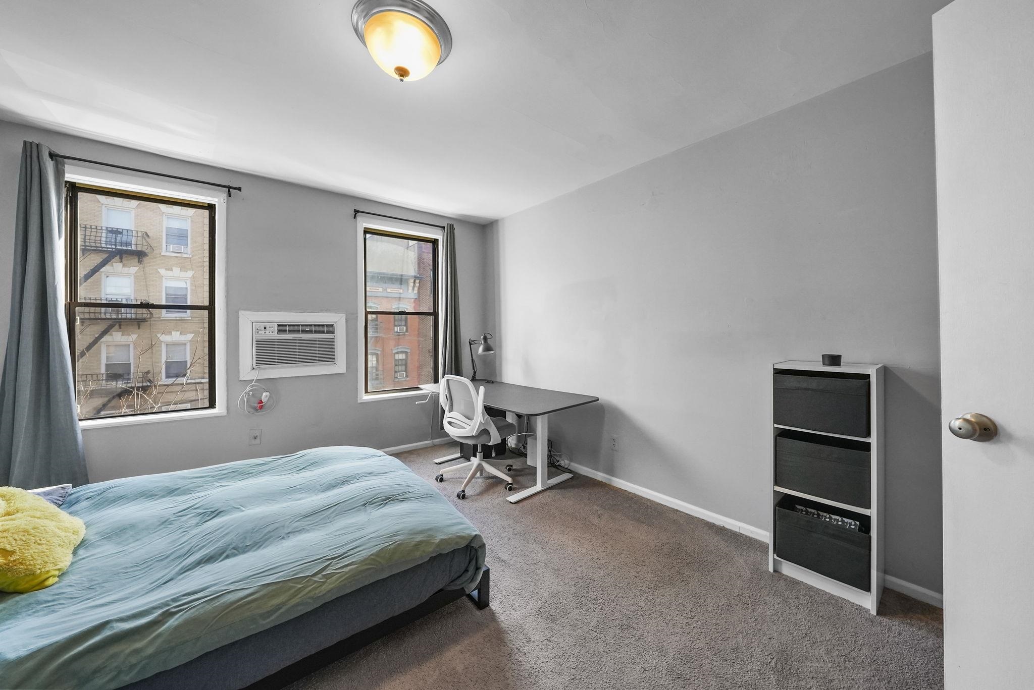 108 WILLOW AVE Unit: 4R