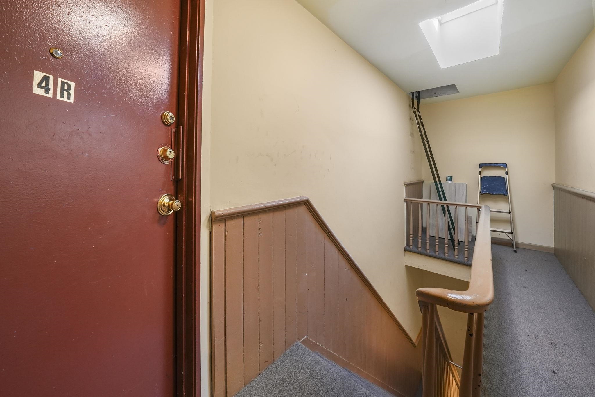 108 WILLOW AVE Unit: 4R