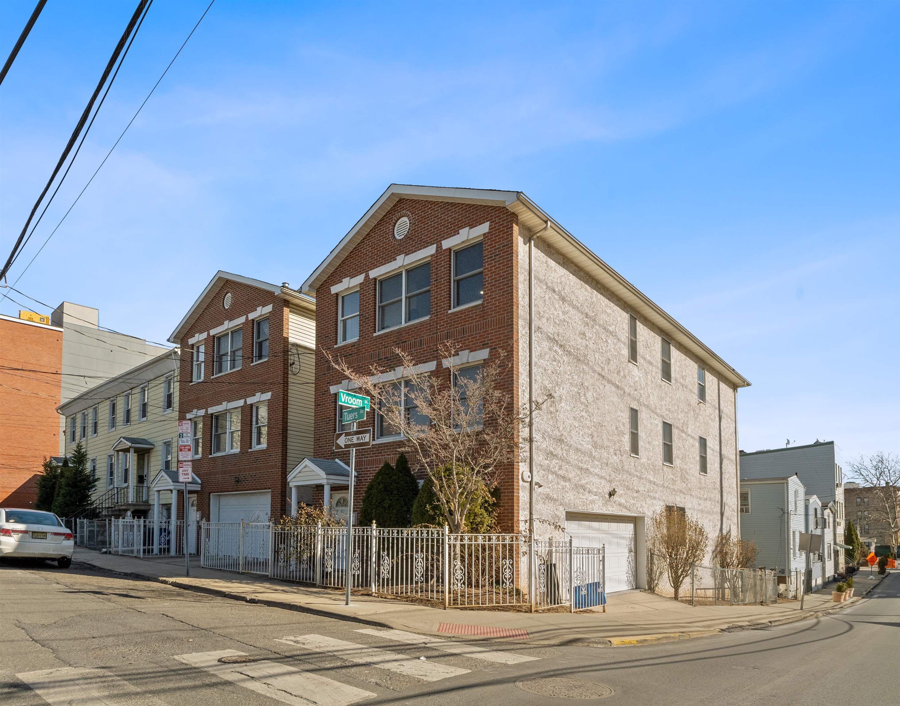 82 TUERS AVE
