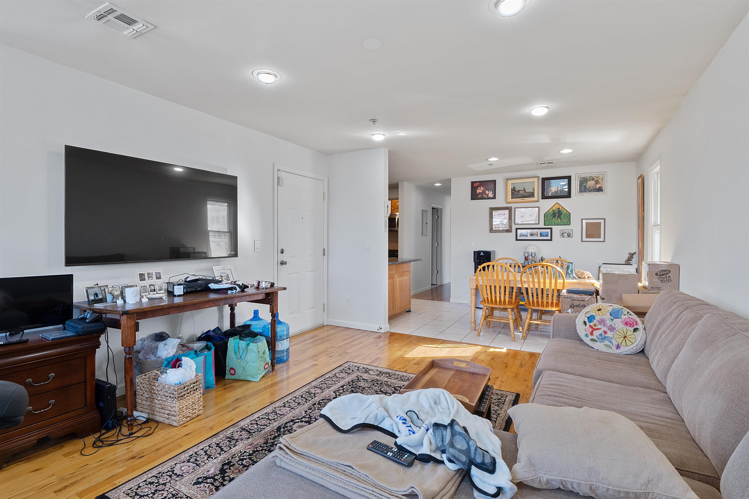 82 TUERS AVE