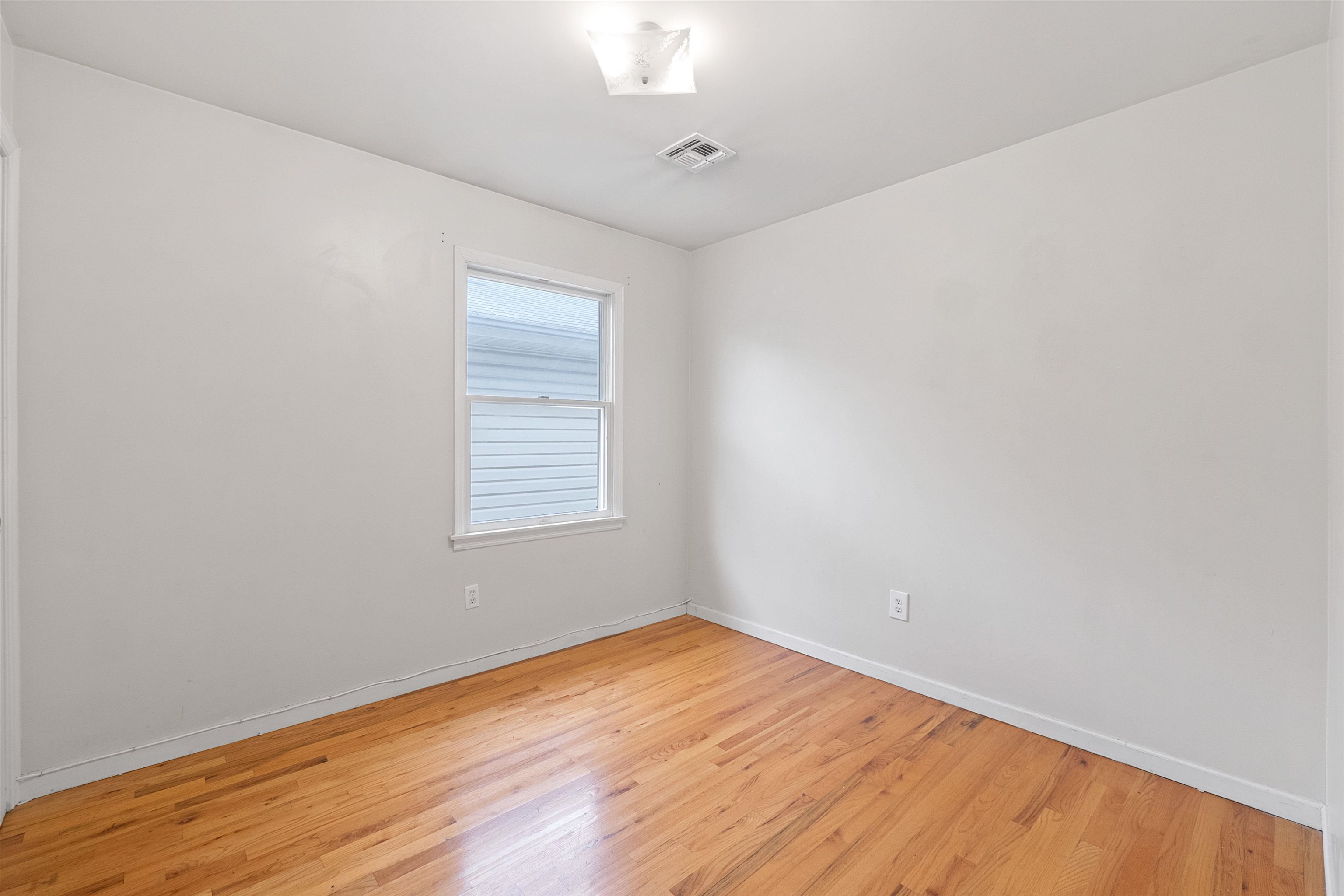 82 TUERS AVE