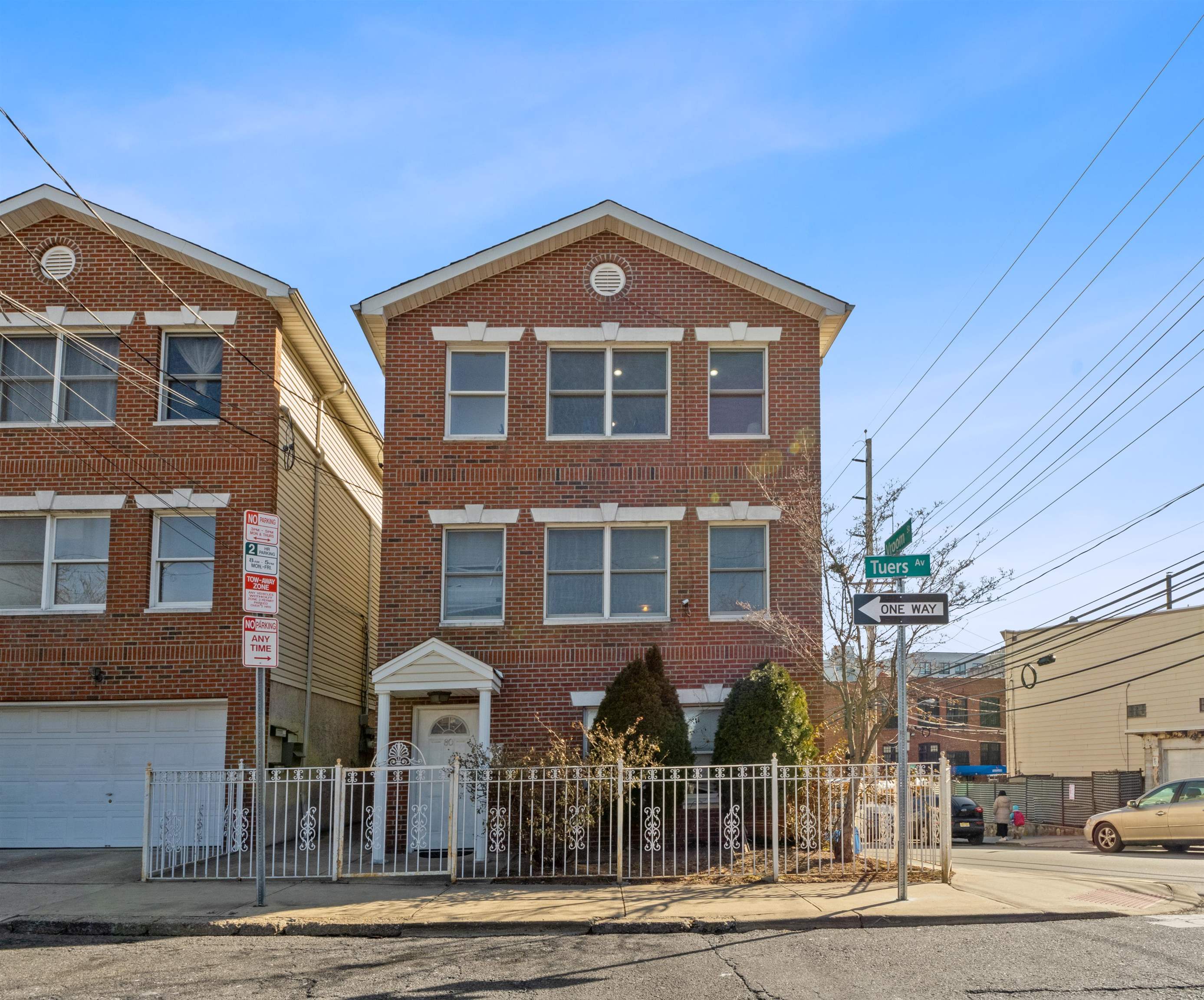 82 TUERS AVE
