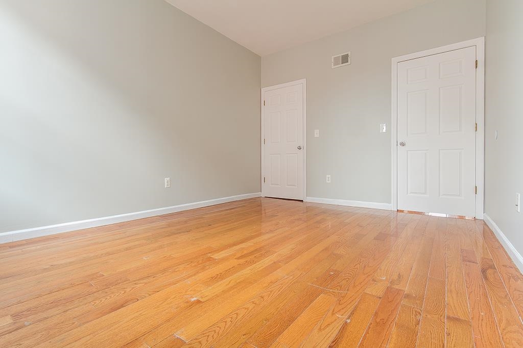 243 CAMBRIDGE AVE