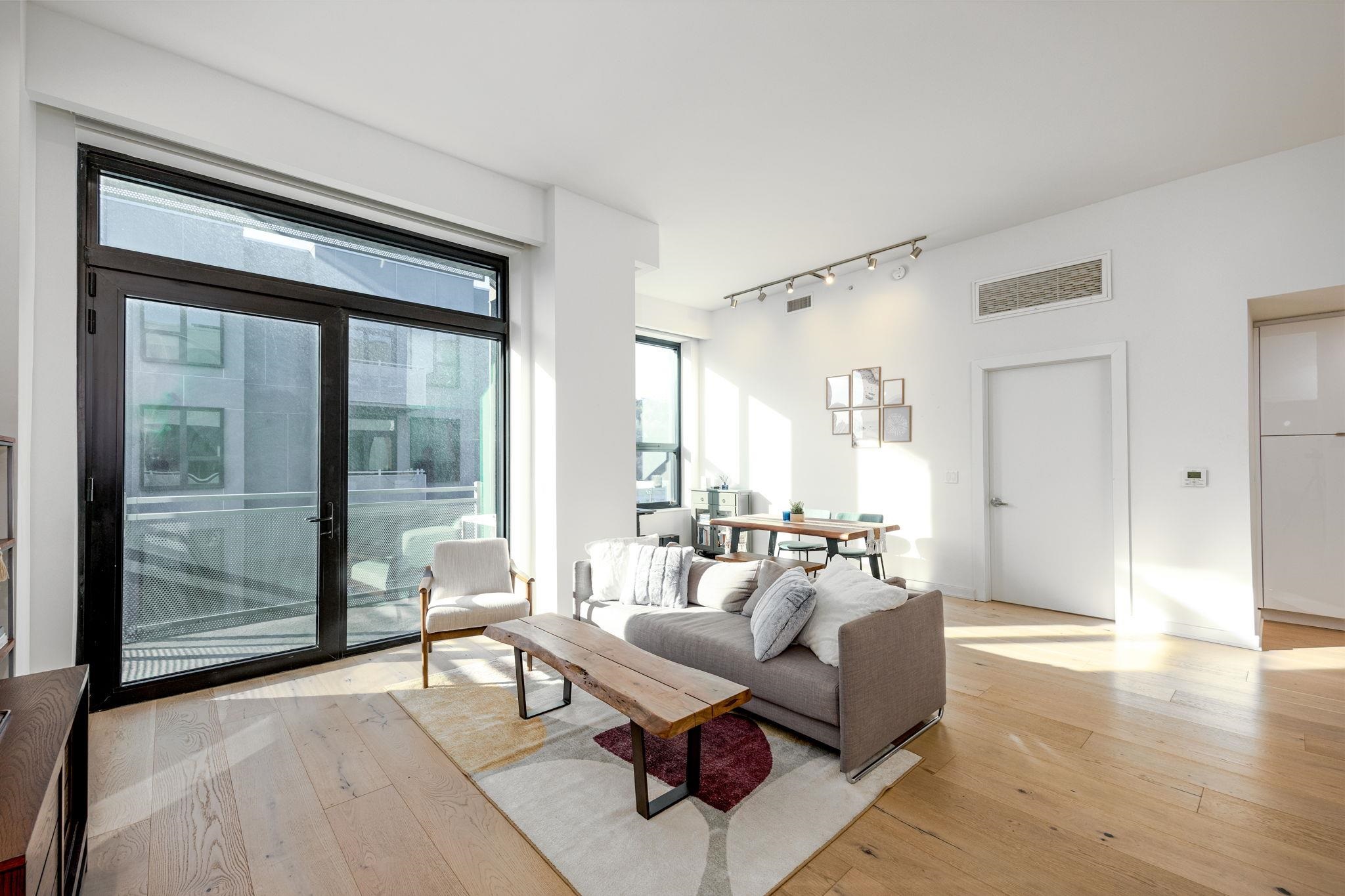 1410 GRAND ST Unit: 500
