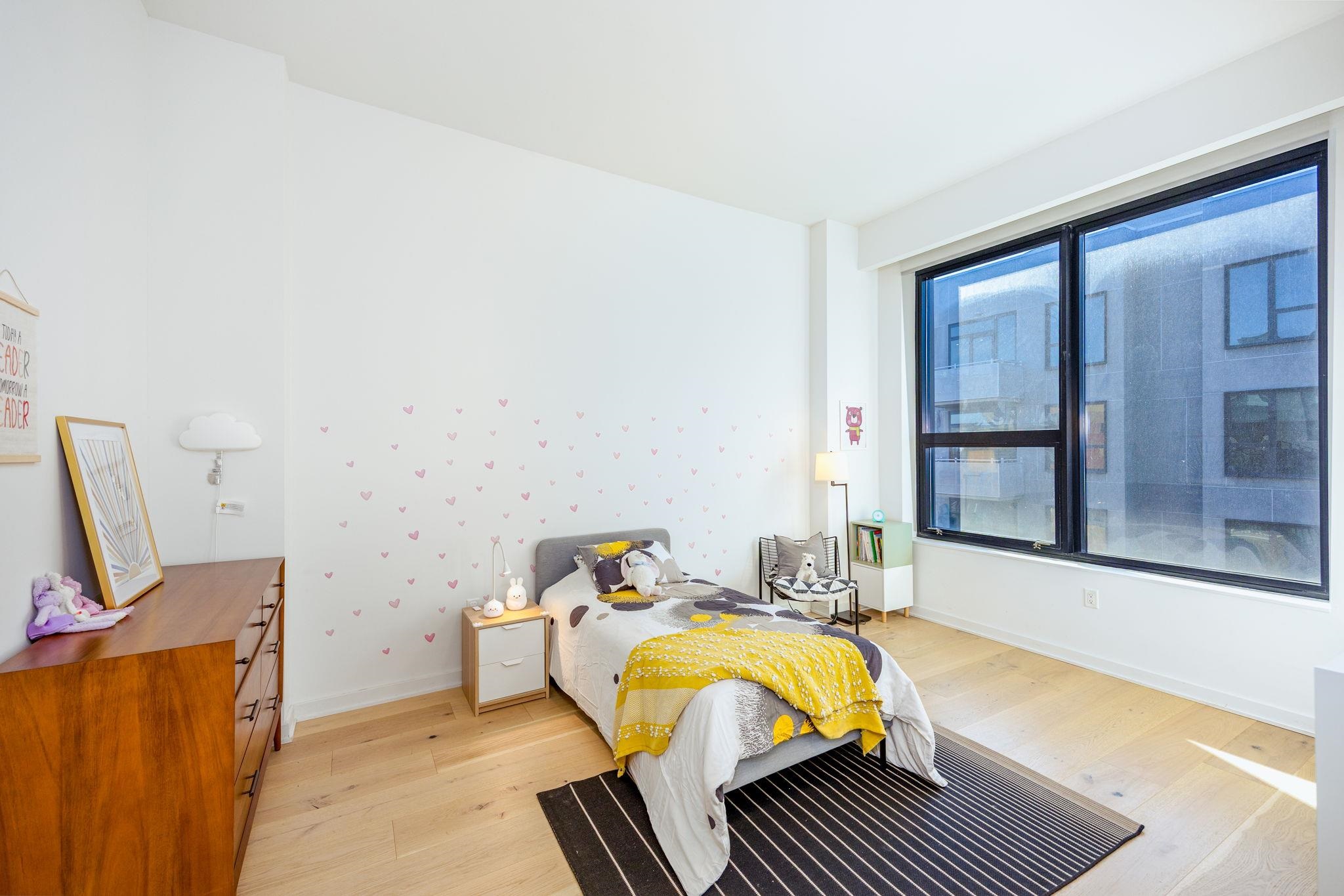 1410 GRAND ST Unit: 500