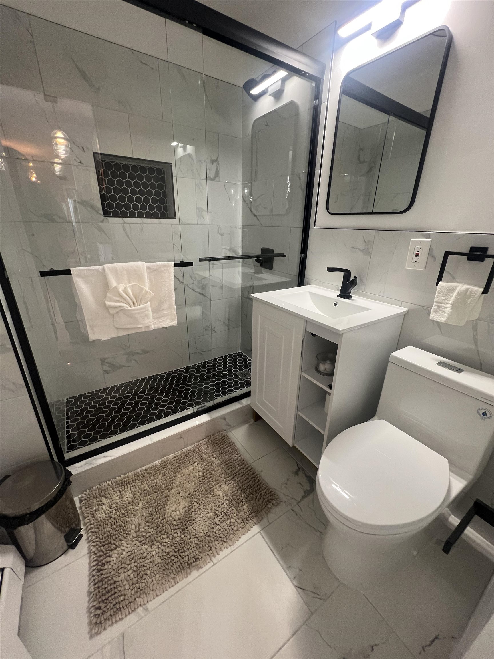 6607 LINCOLN PL Unit: 2L