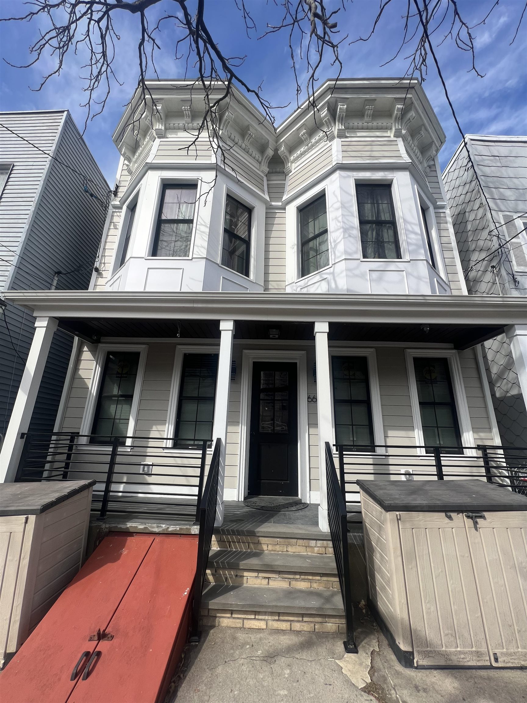 6607 LINCOLN PL Unit: 2L
