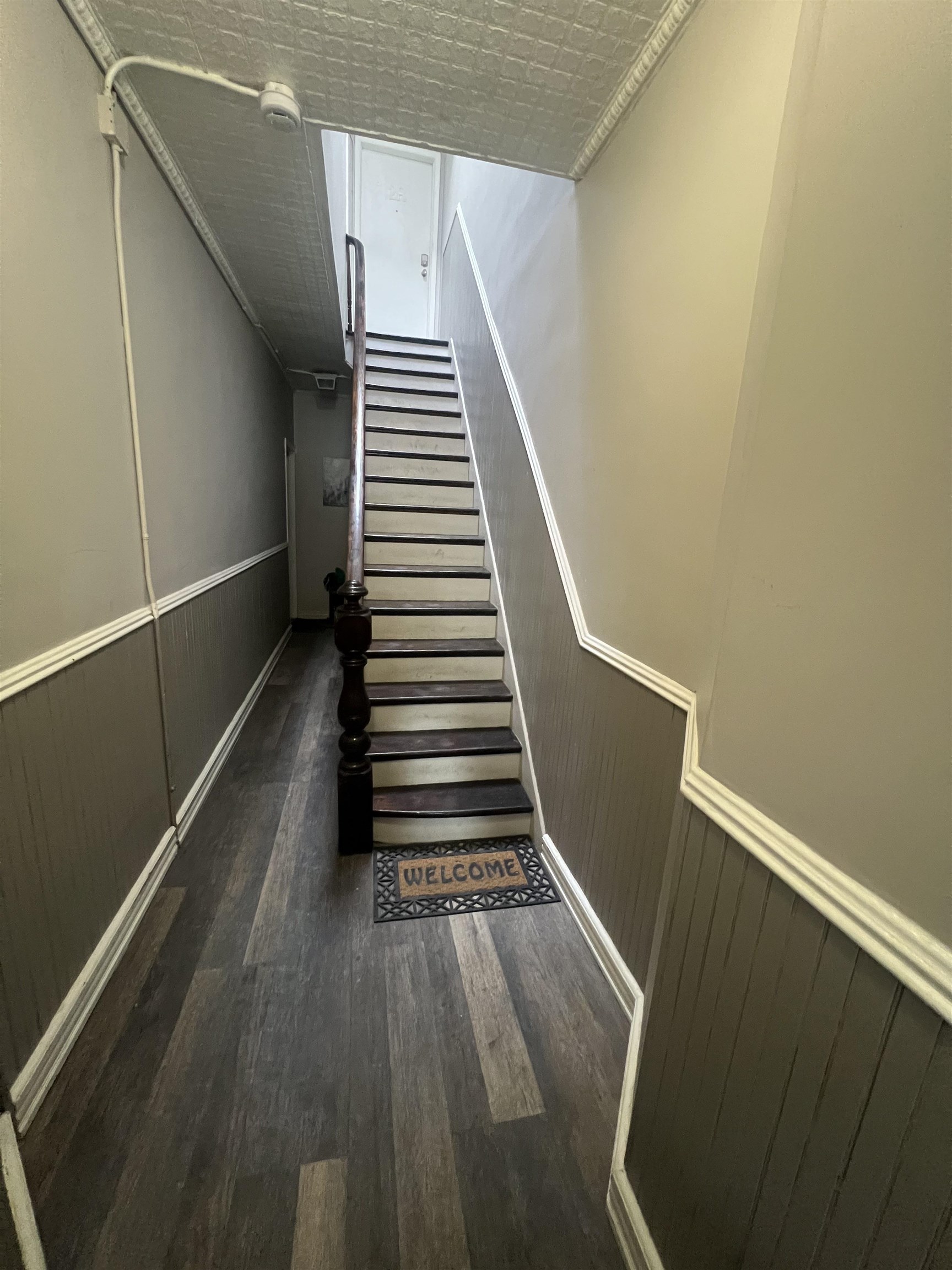 6607 LINCOLN PL Unit: 2L