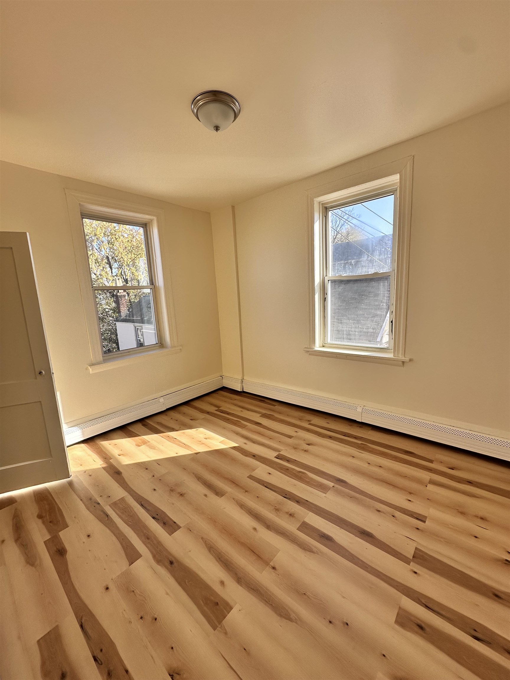 230 SEAVIEW AVE Unit: 5