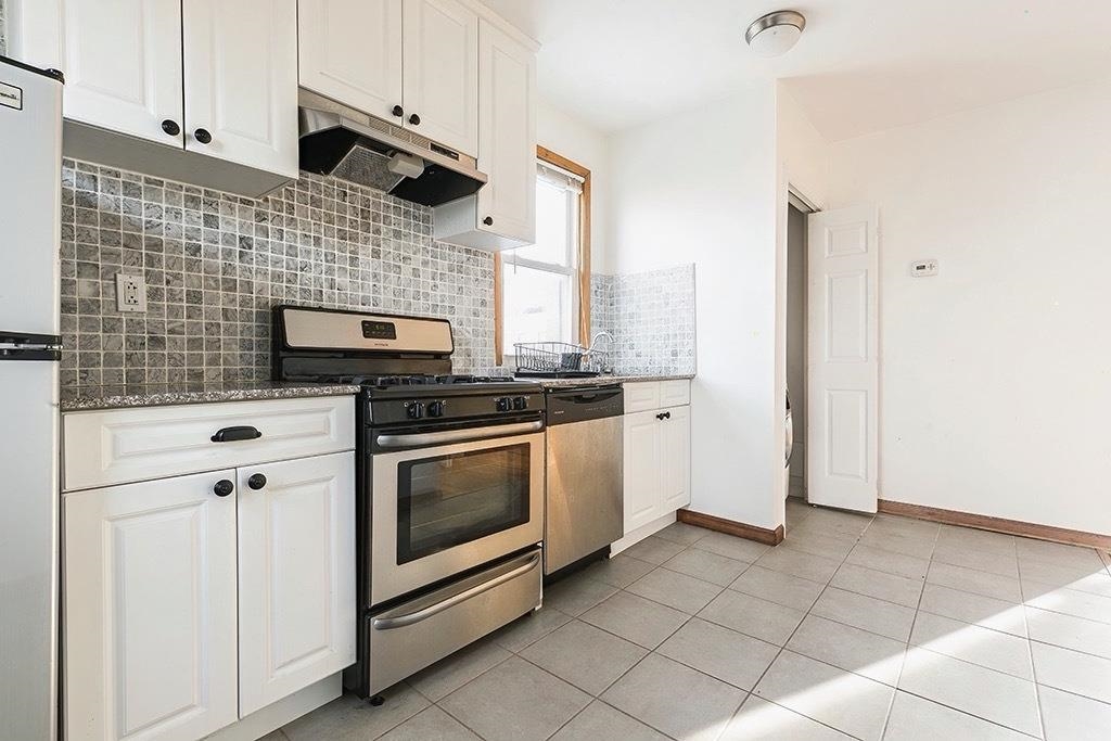 125 TERRACE AVE