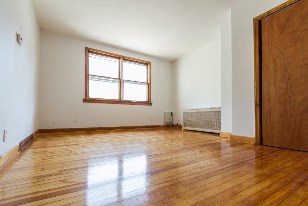125 TERRACE AVE