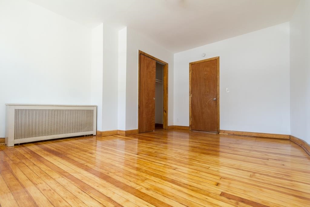 125 TERRACE AVE
