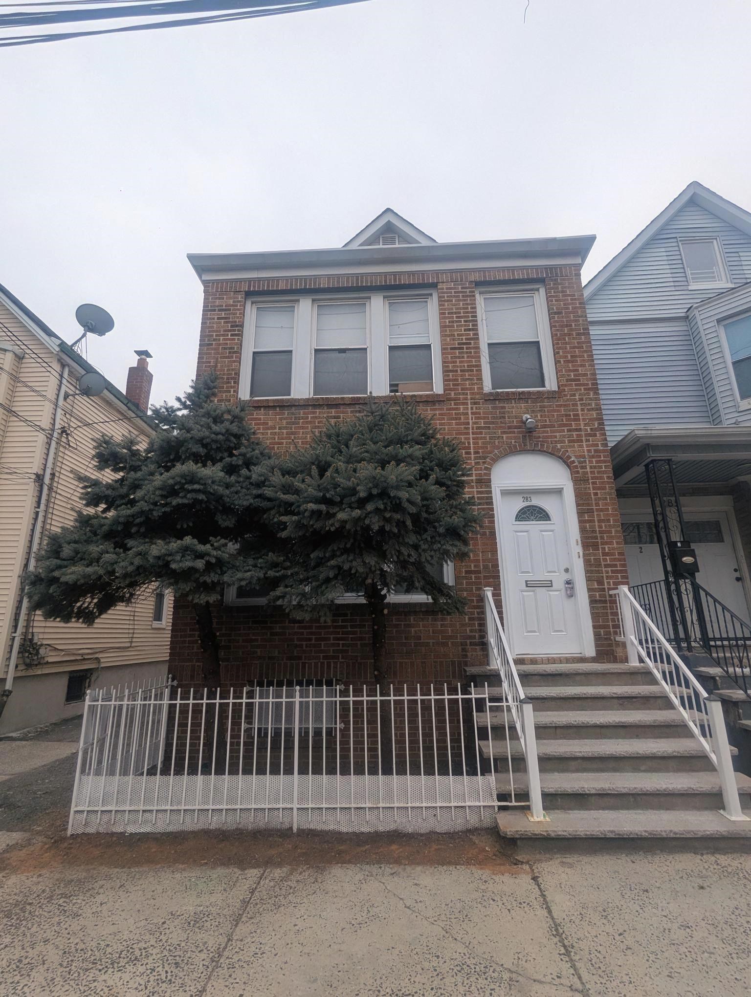 283 GRANT AVE