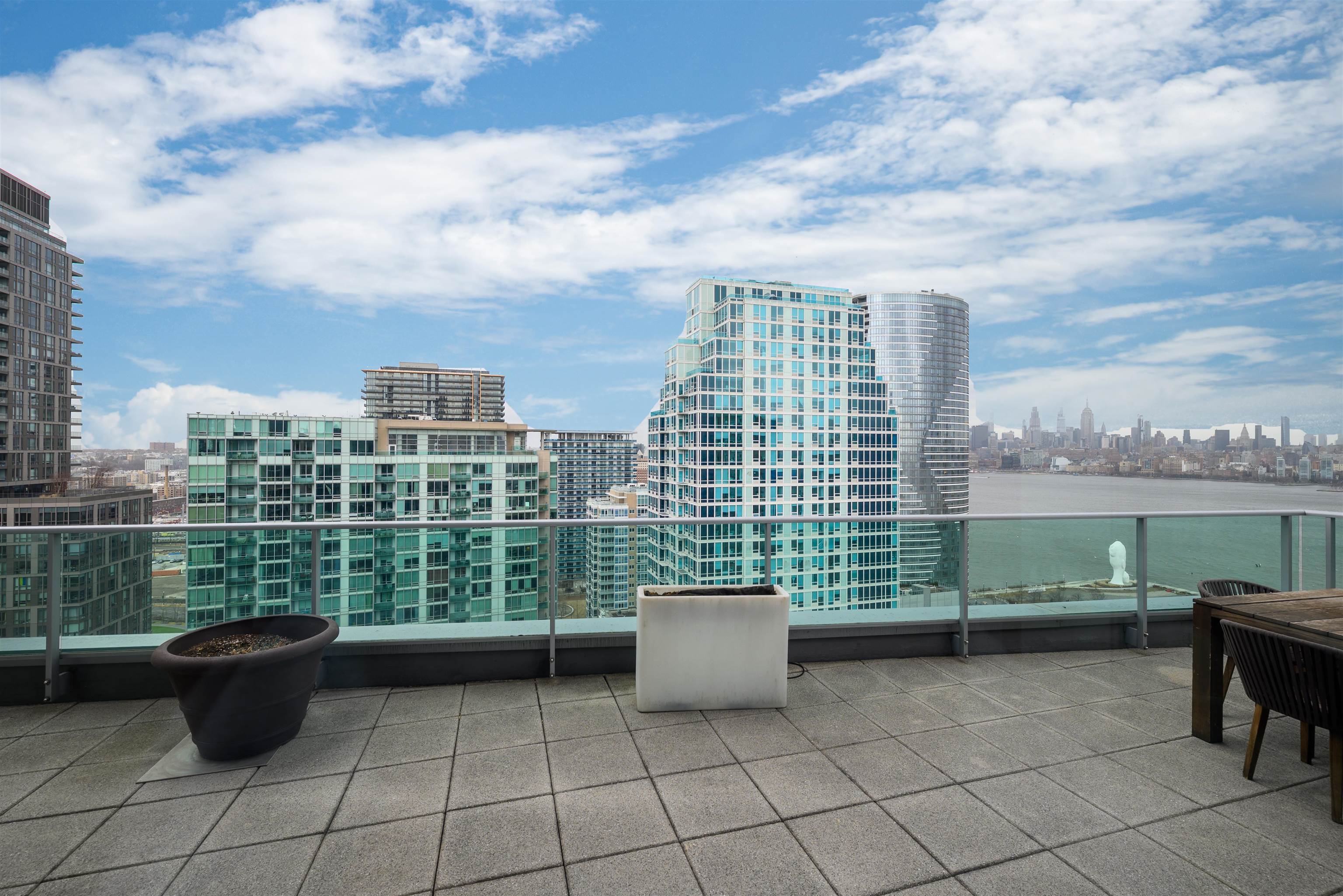 20 NEWPORT PARKWAY Unit: 2106