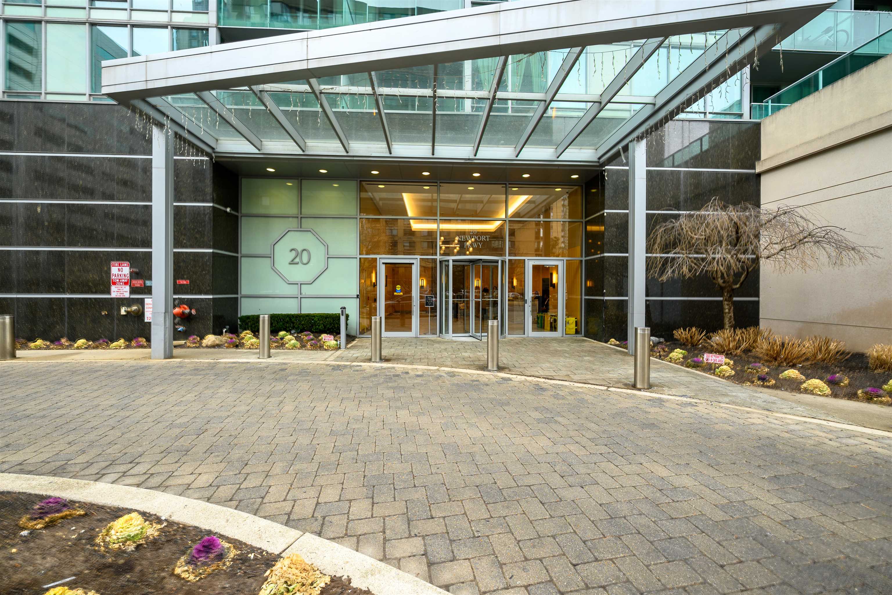 20 NEWPORT PARKWAY Unit: 2106