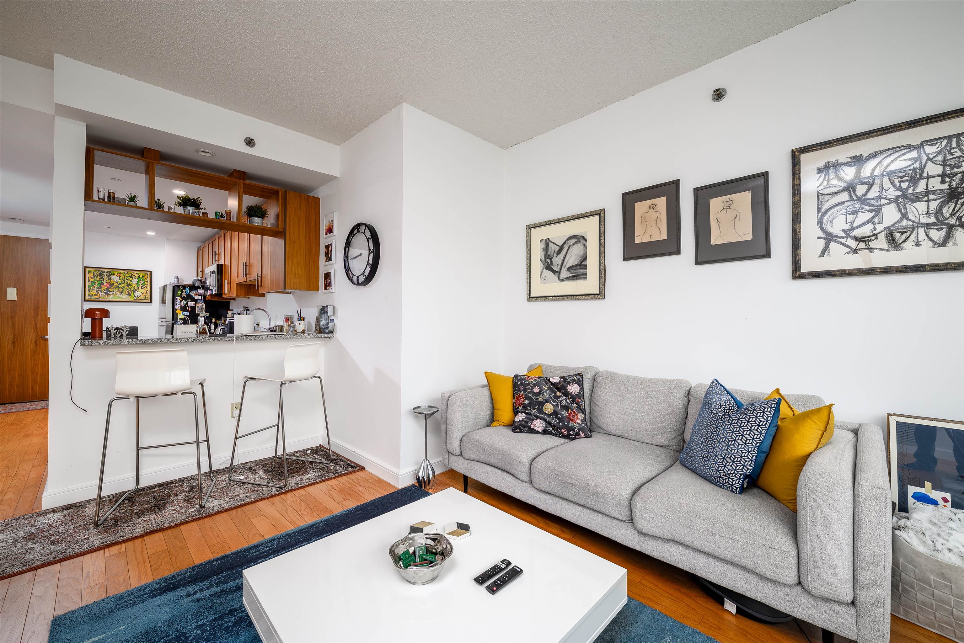 20 NEWPORT PARKWAY Unit: 2106