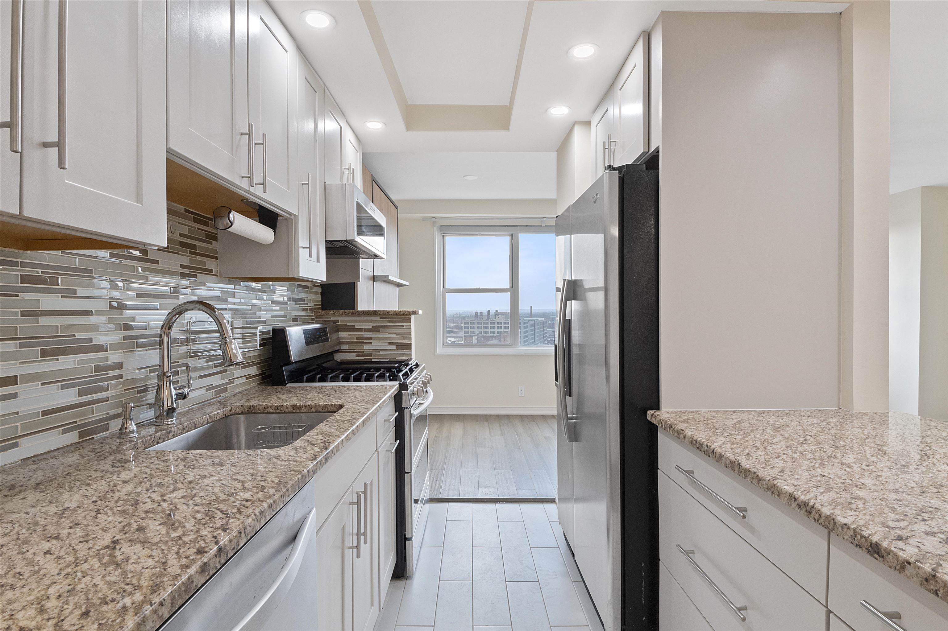225 ST PAUL AVE Unit: 11A